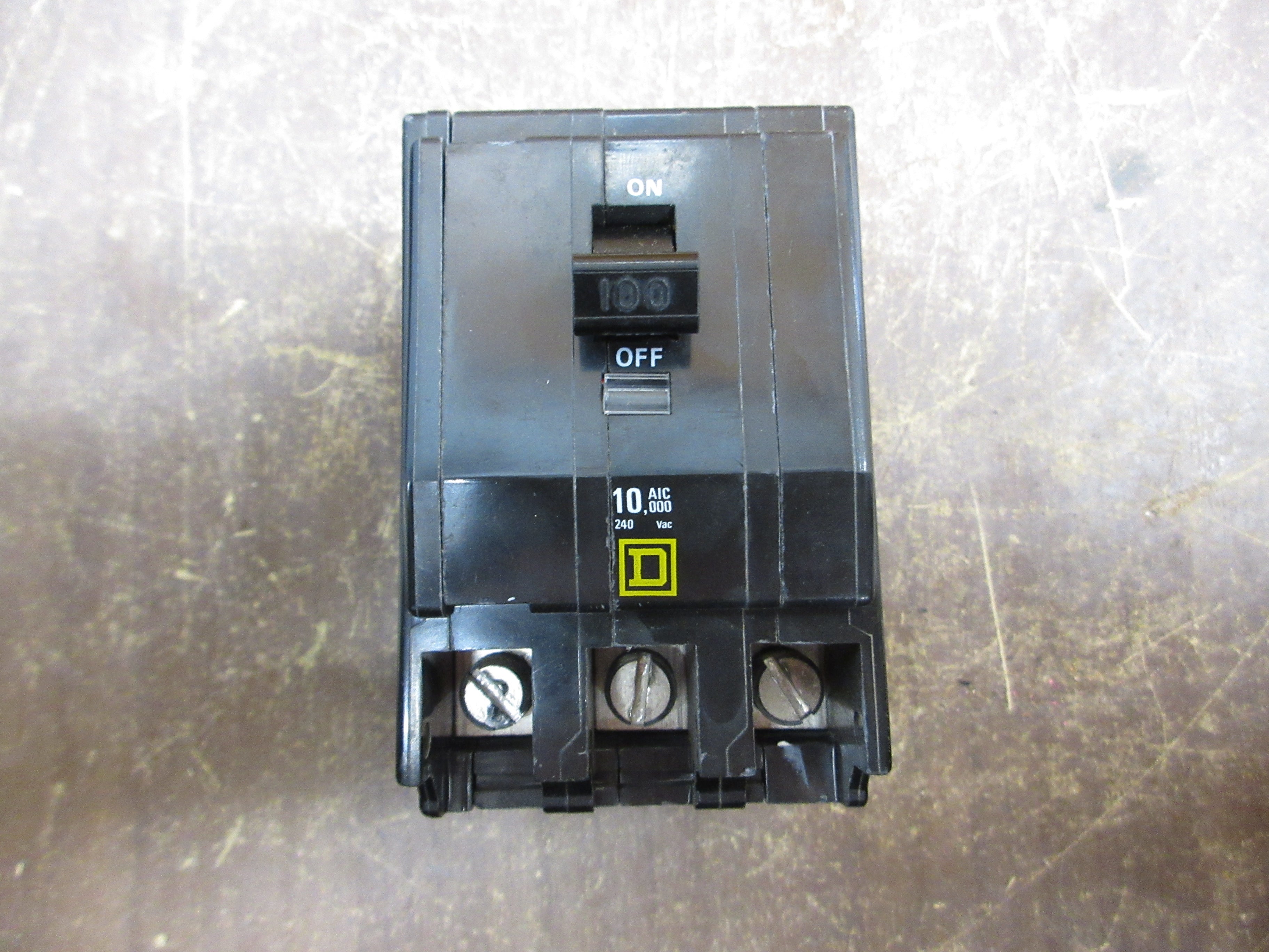 Square D Bolt-On Circuit Breaker QOB3100 100A 240V 3P Used