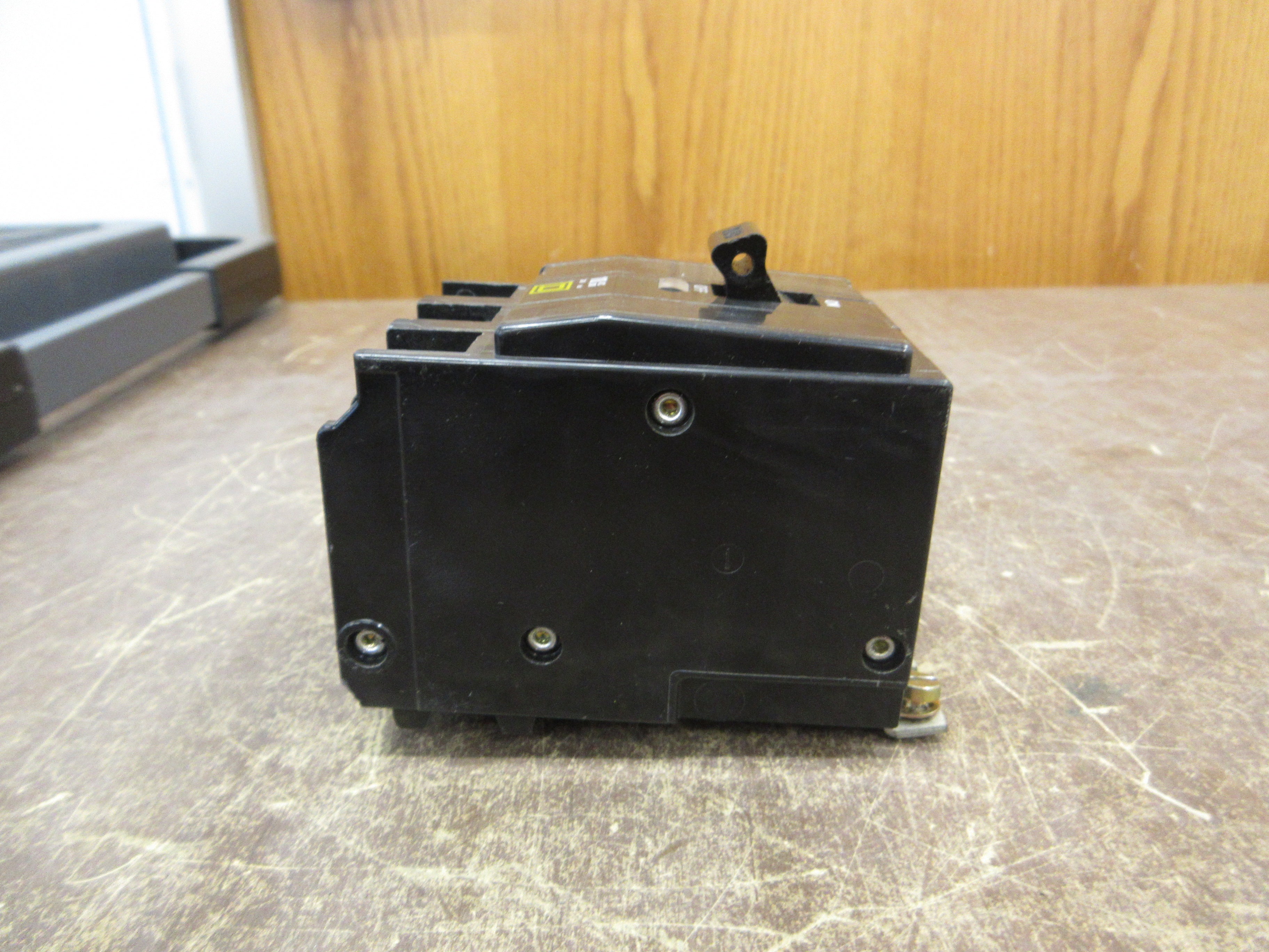 Square D Bolt-On Circuit Breaker QOB3100 100A 240V 3P Used