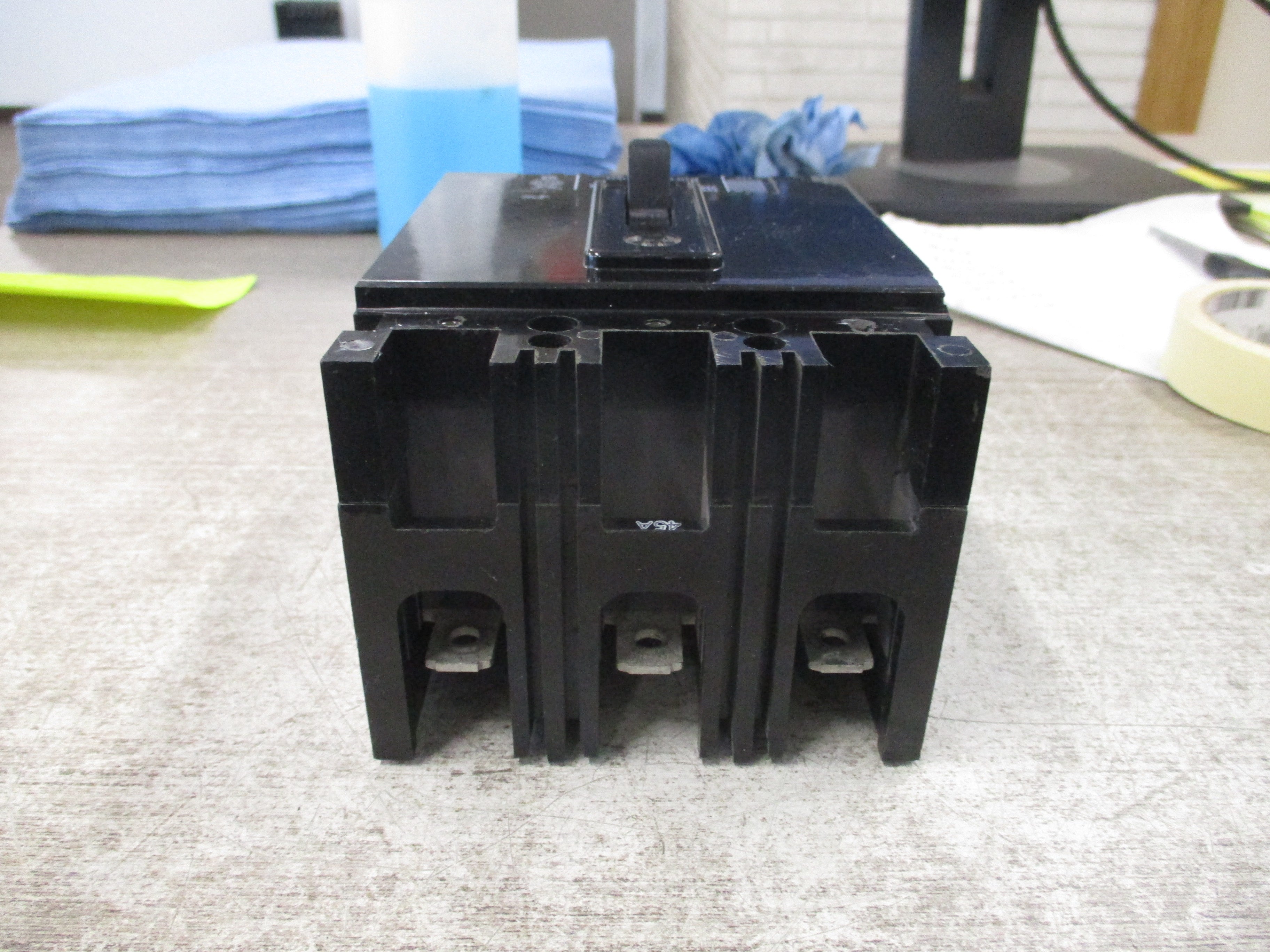 Westinghouse Circuit Breaker EHB3045 45A 480V 3P Used