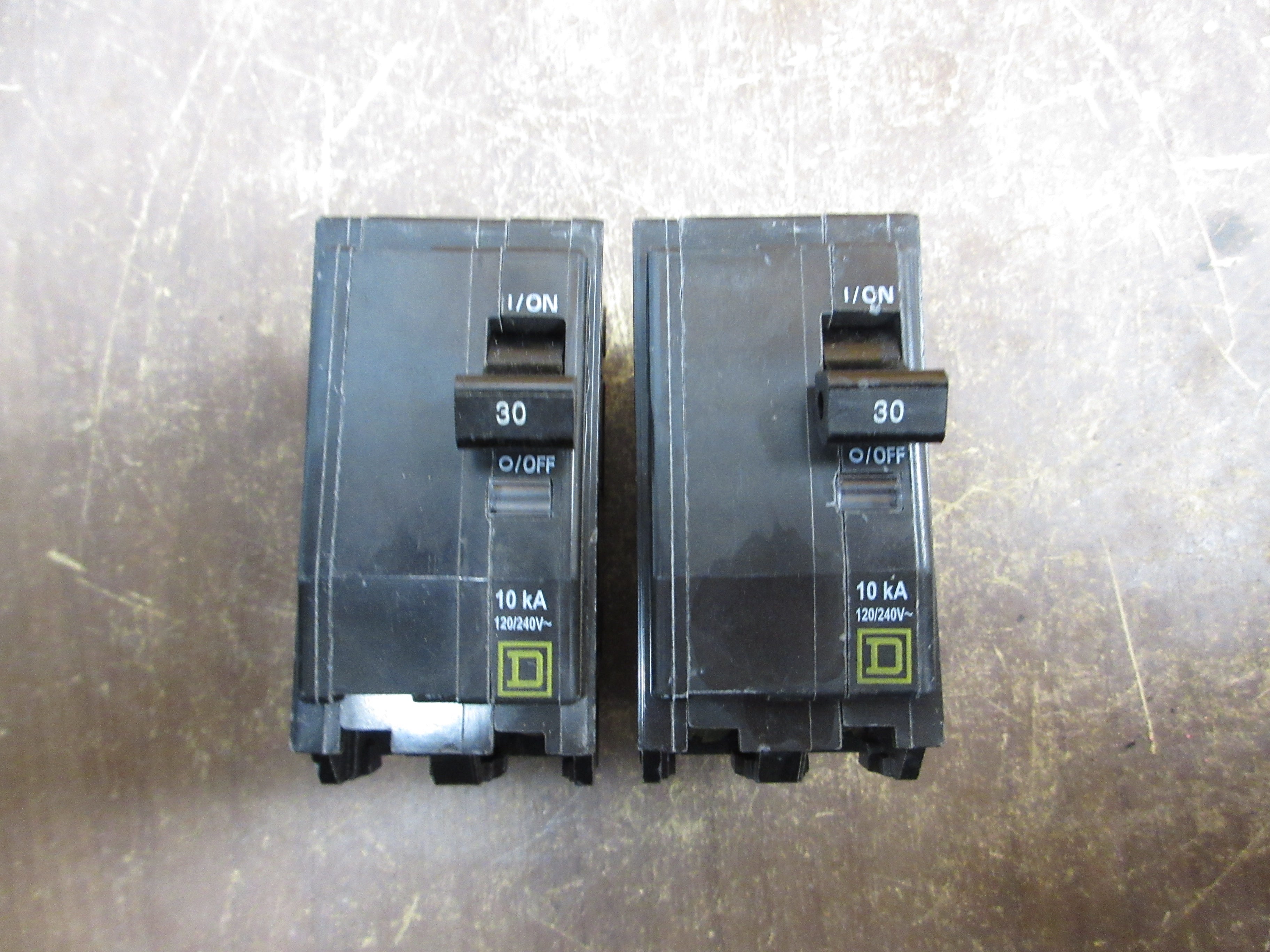 Square D Bolt-On Circuit Breaker QOB230 30A 120/240V 2P *Lot of 2* Used
