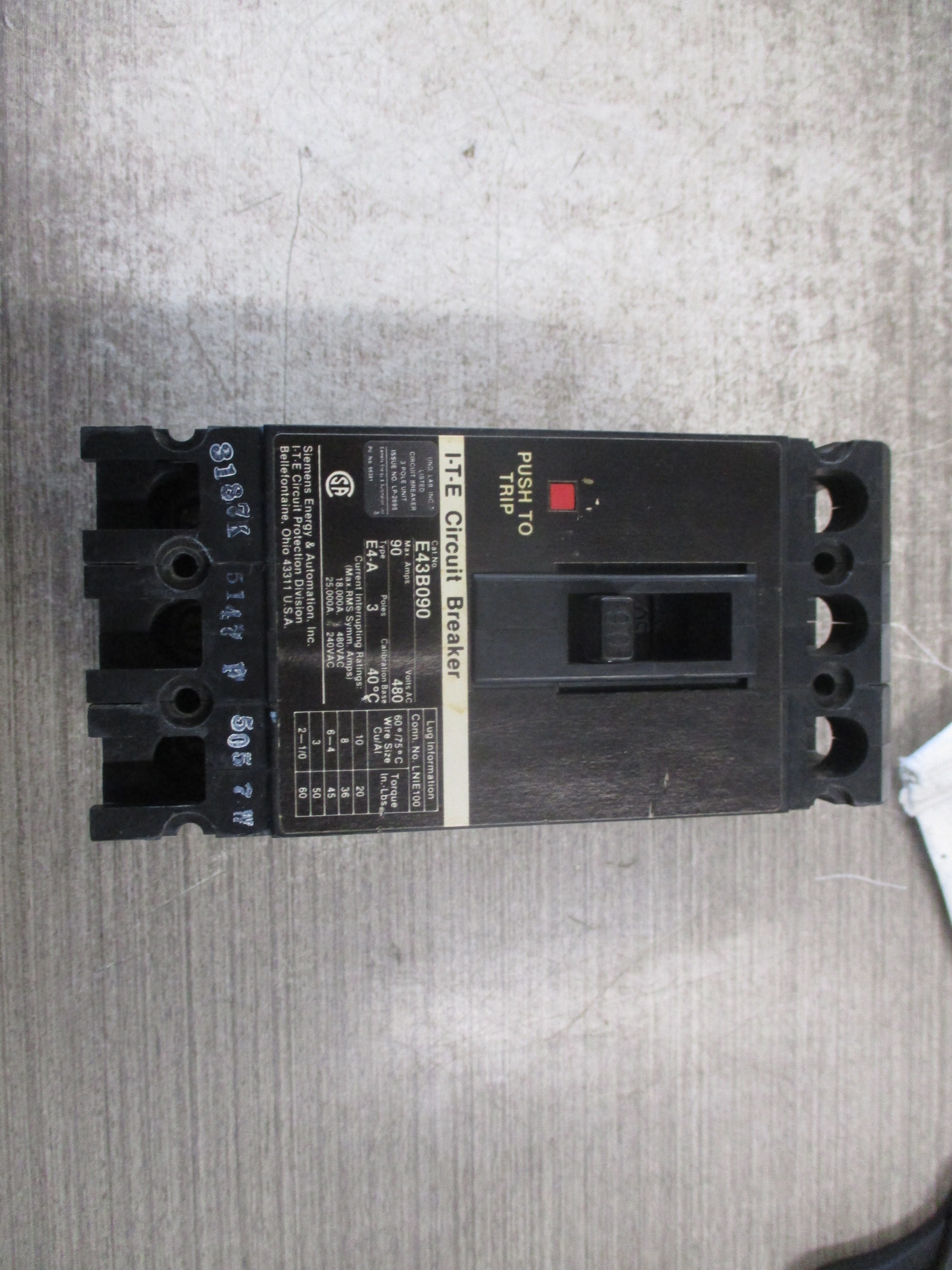 Siemens ITE Circuit Breaker E43B090 90A 480V 3P Used