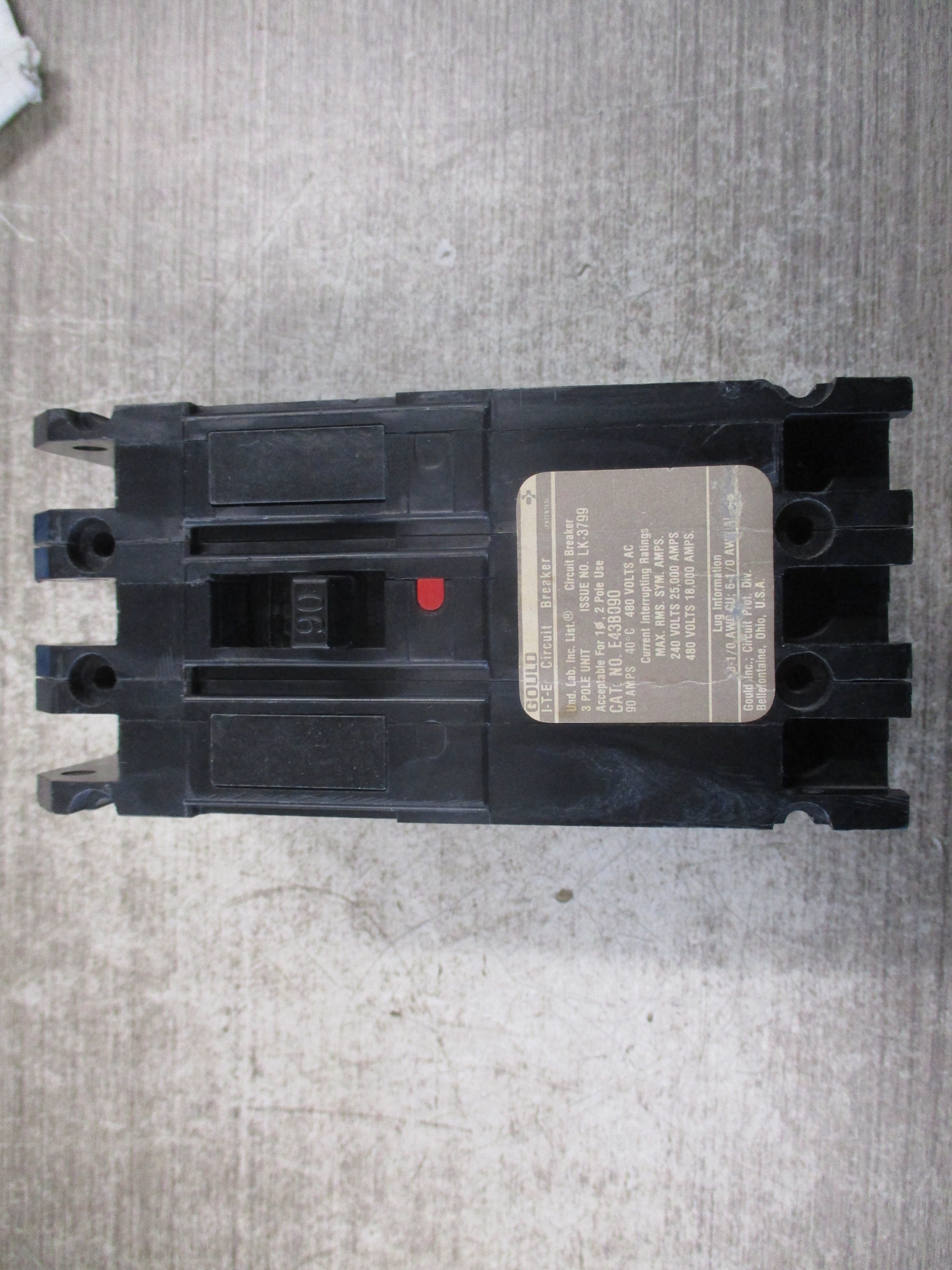 Gould ITE Circuit Breaker E43B090 90A 480V 3P *No Lugs* Used