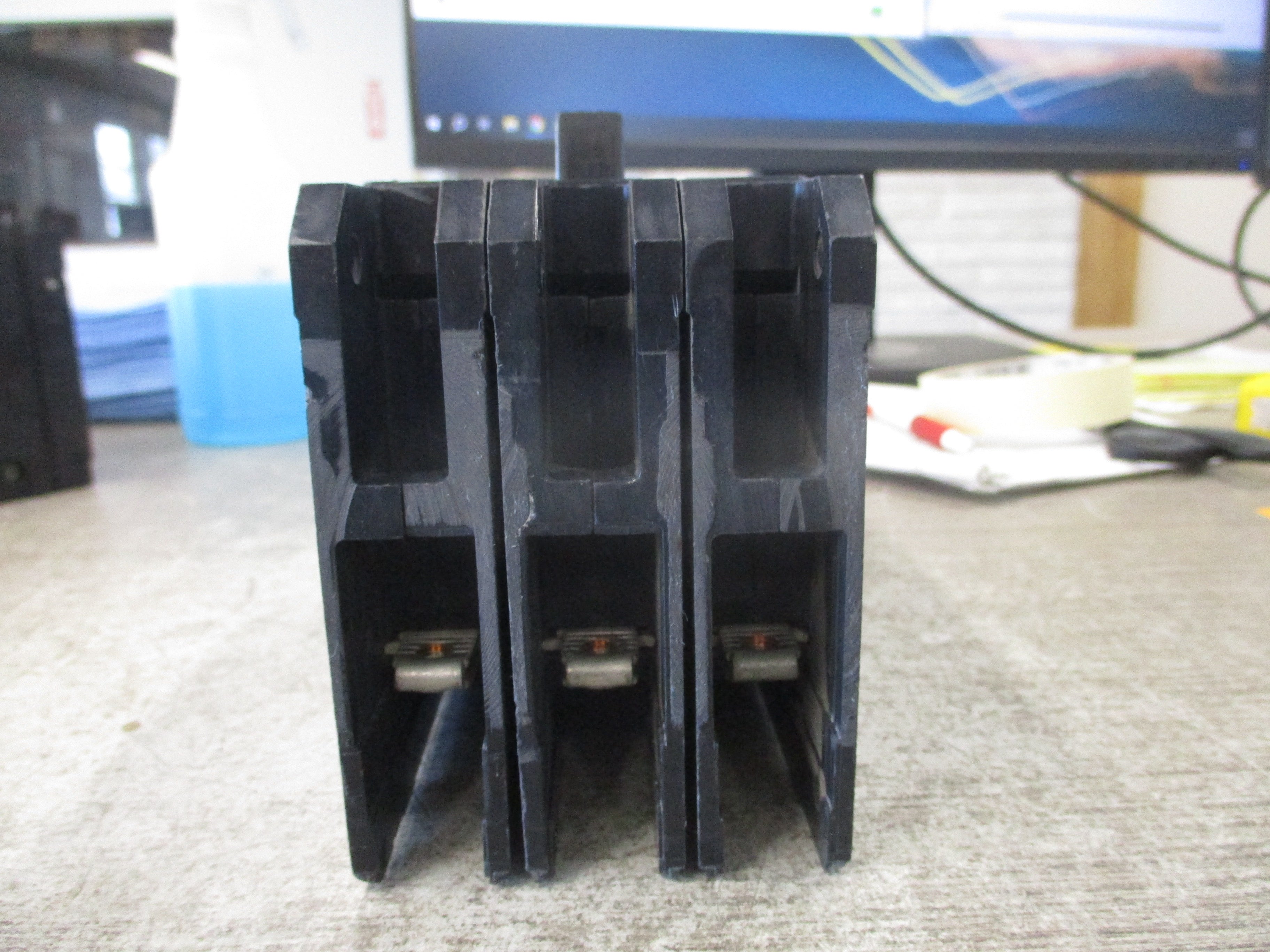 Gould ITE Circuit Breaker E43B090 90A 480V 3P *No Lugs* Used