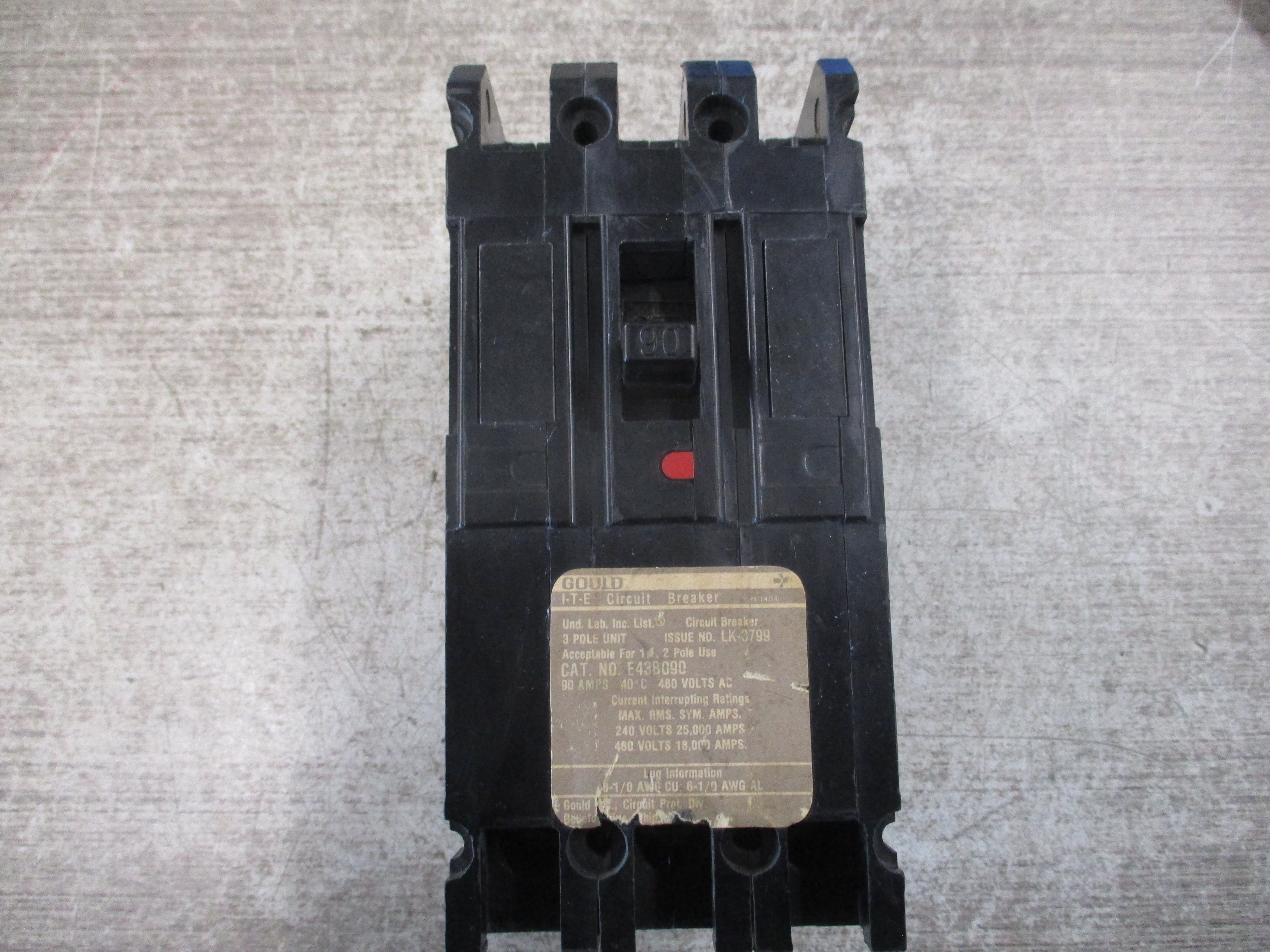 Gould ITE Circuit Breaker E43B090 90A 480V 3P Used