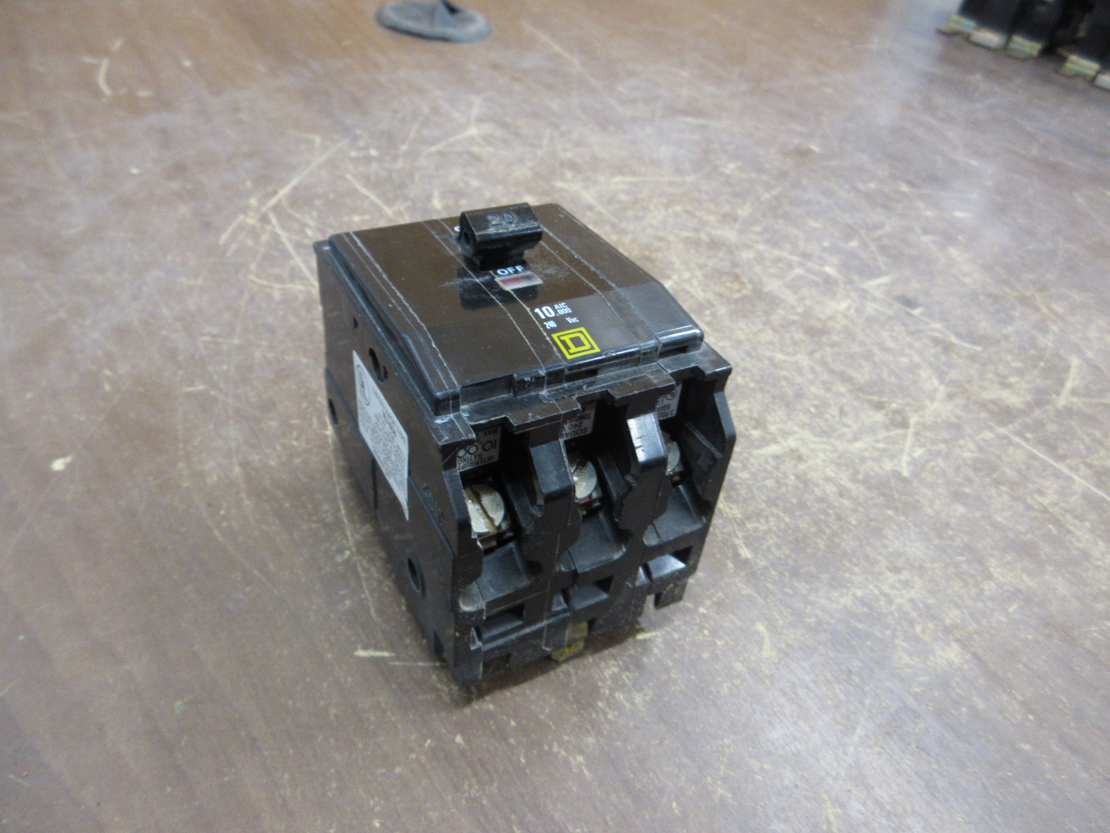 Square D Circuit Breaker QOB320 20A 240V 3P Used