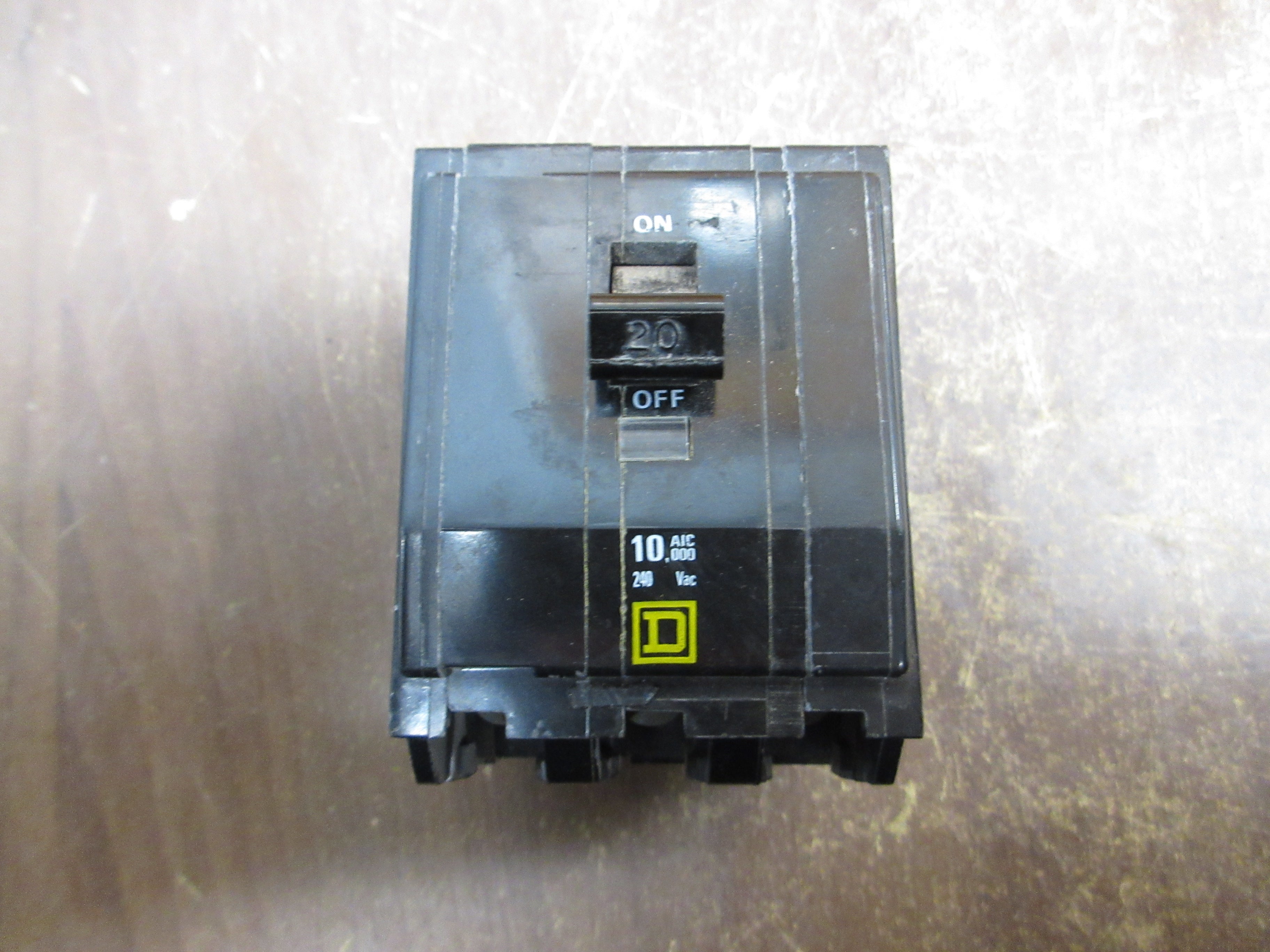 Square D Circuit Breaker QOB320 20A 240V 3P Used