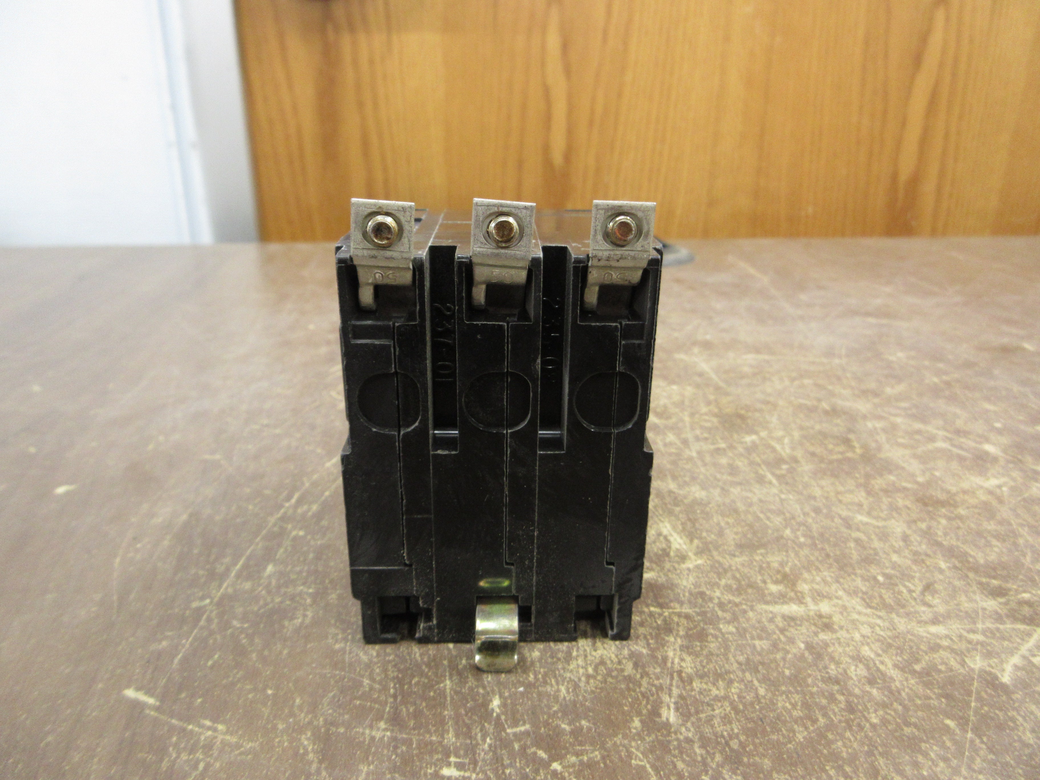 Square D Circuit Breaker QOB320 20A 240V 3P Used