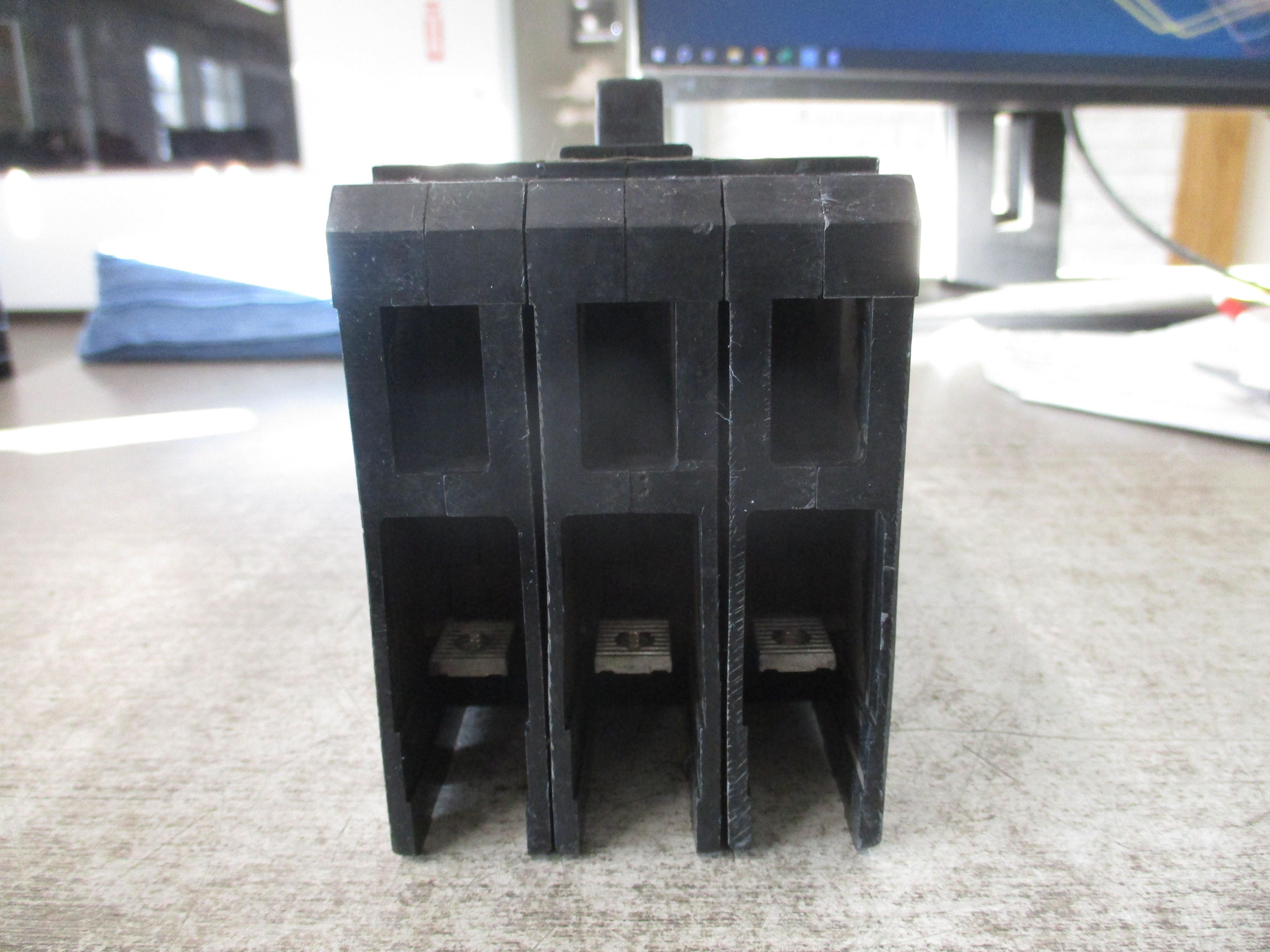 Siemens Circuit Breaker ED63A010 10A 600V 3P *Lug in Lug out* Used