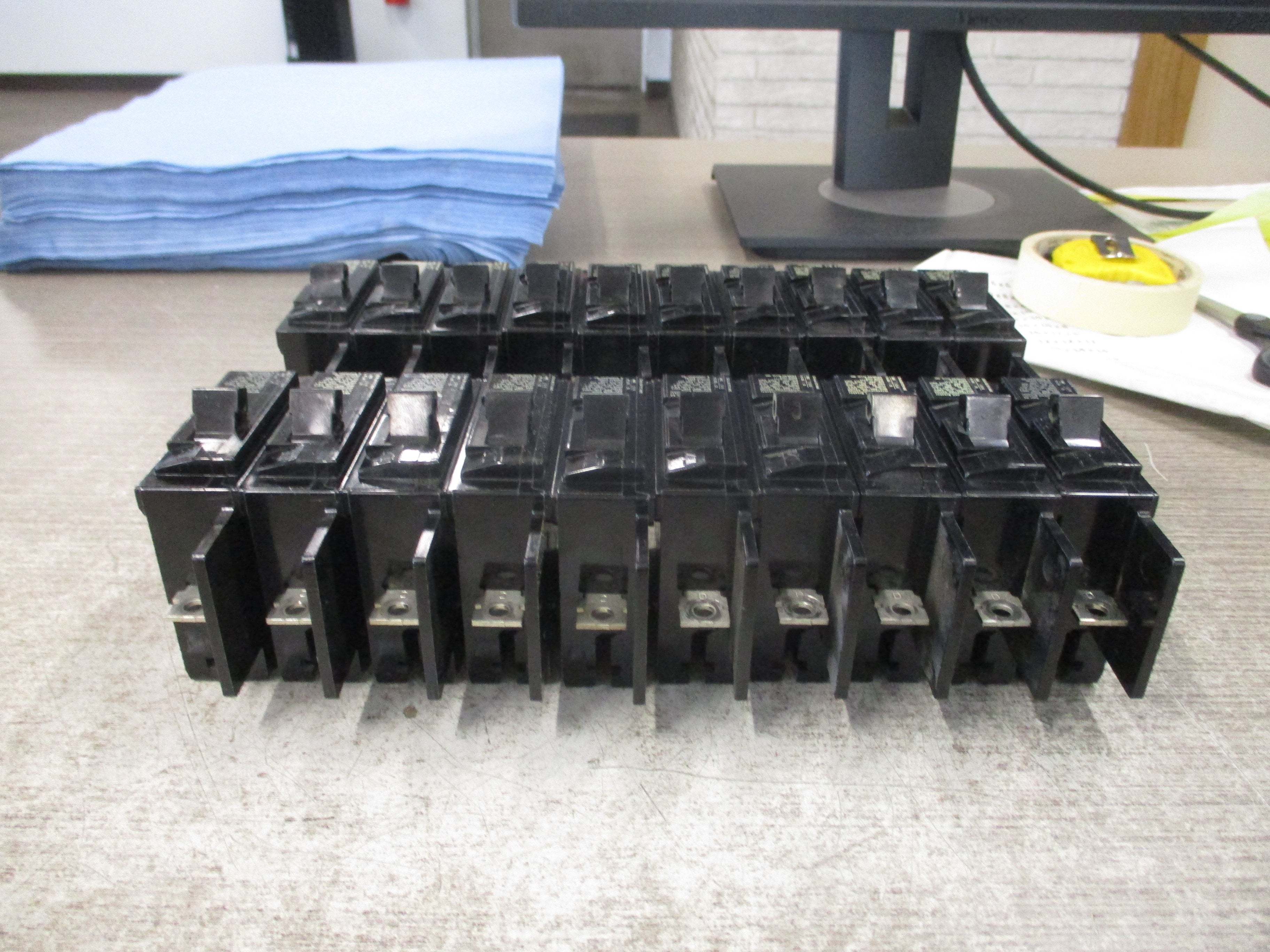 Siemens ITE Circuit Breaker BQ1B020 20A 120/240V 1P *Lot of 20* Used