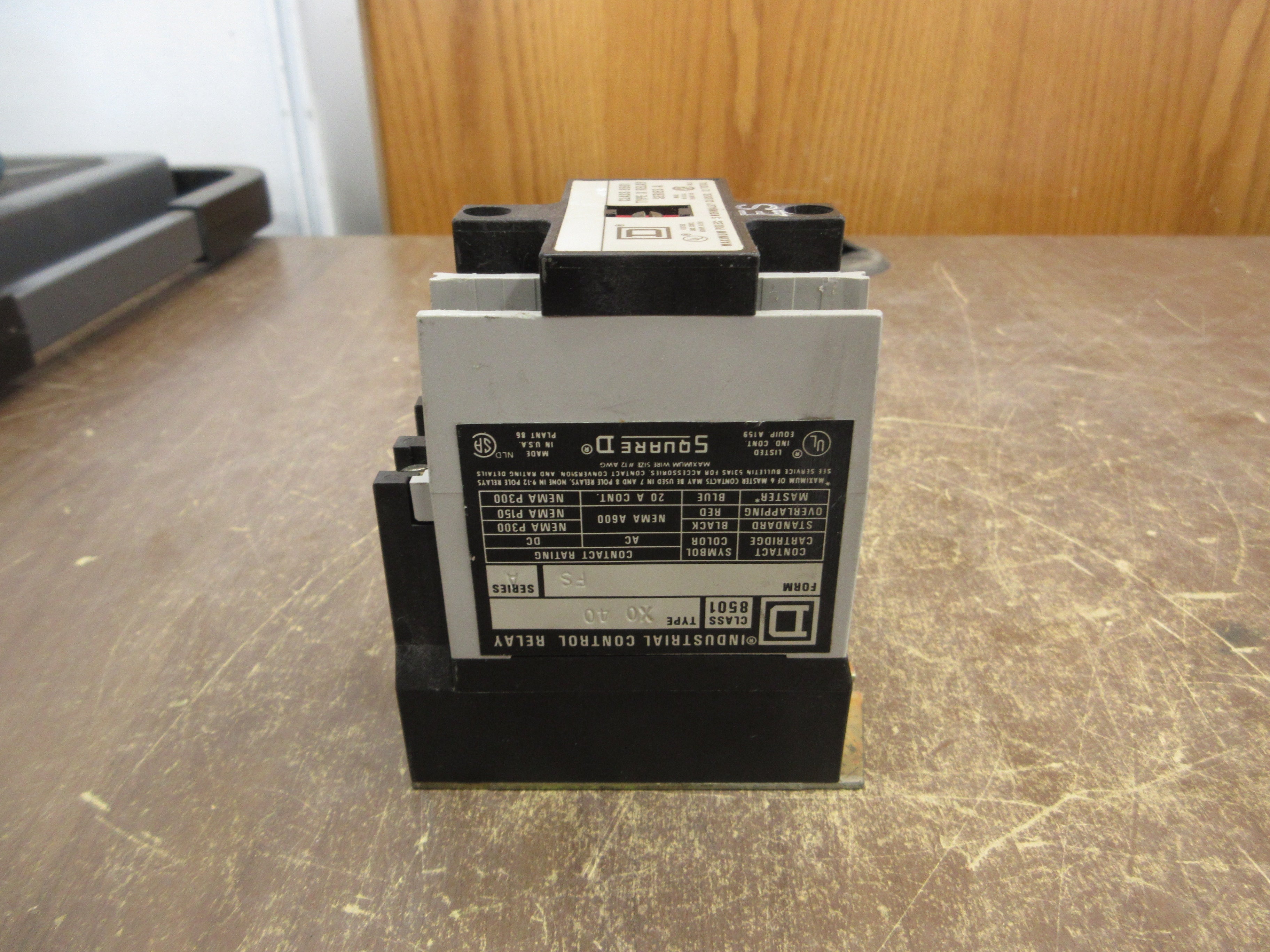 Square D Type X Relay 8501 X0 40 FS Ser. A 120V Coil 20A Used