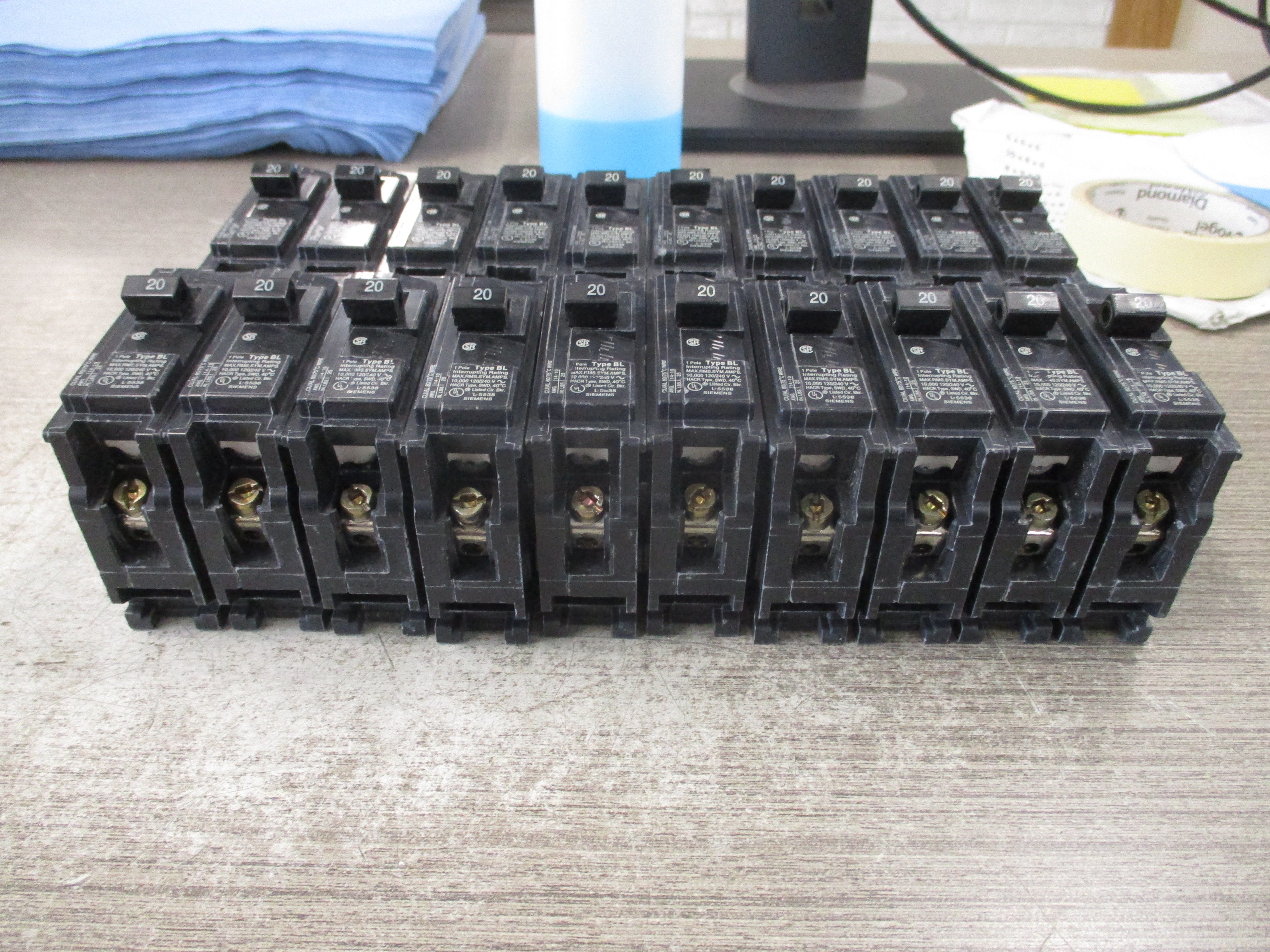 Siemens Bolt-on Circuit Breaker B120 120/240V 1P *Lot of 20* Used