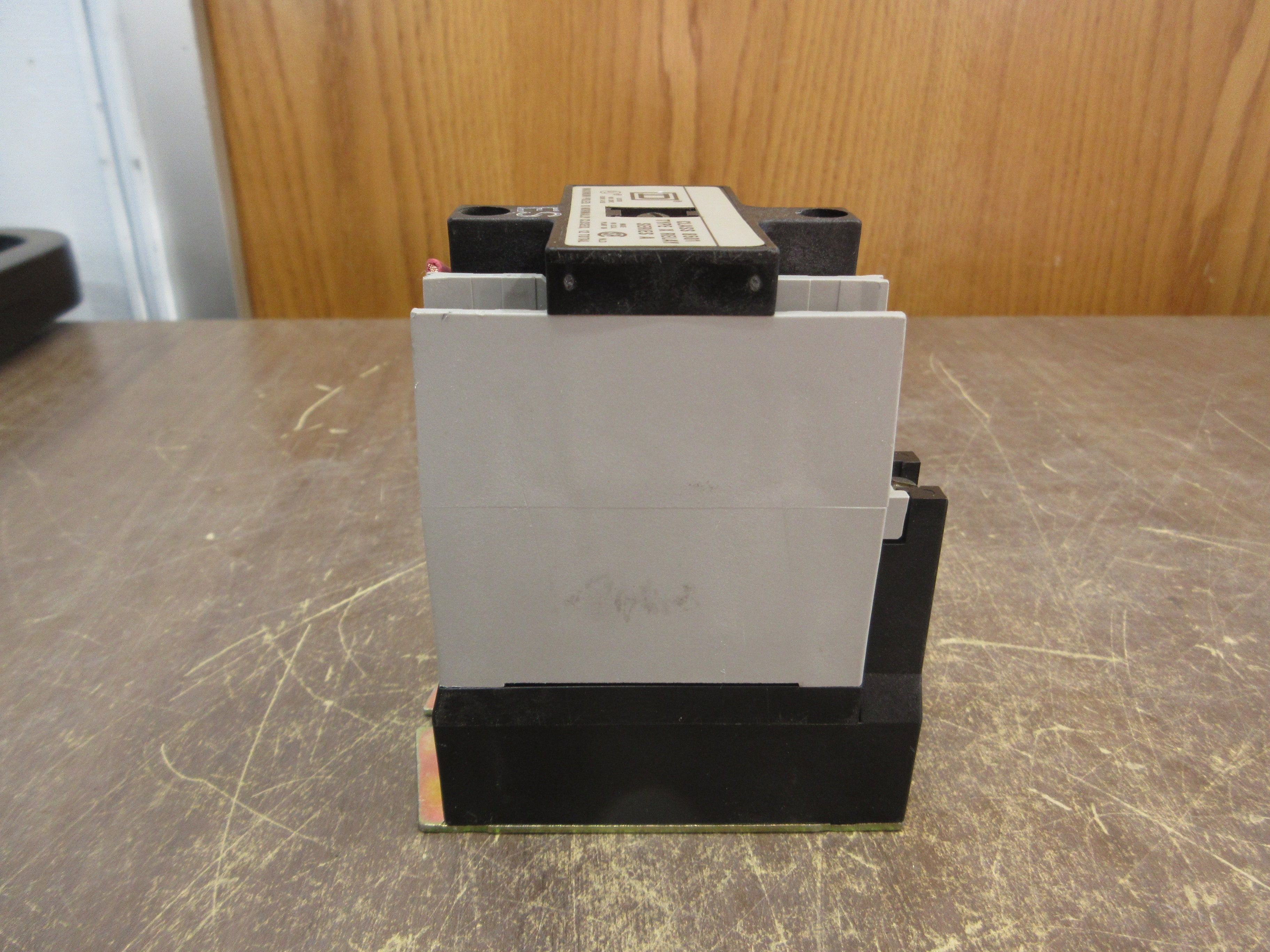 Square D Type X Relay 8501 X0 40 ES Ser. A 120V Coil 20A Used