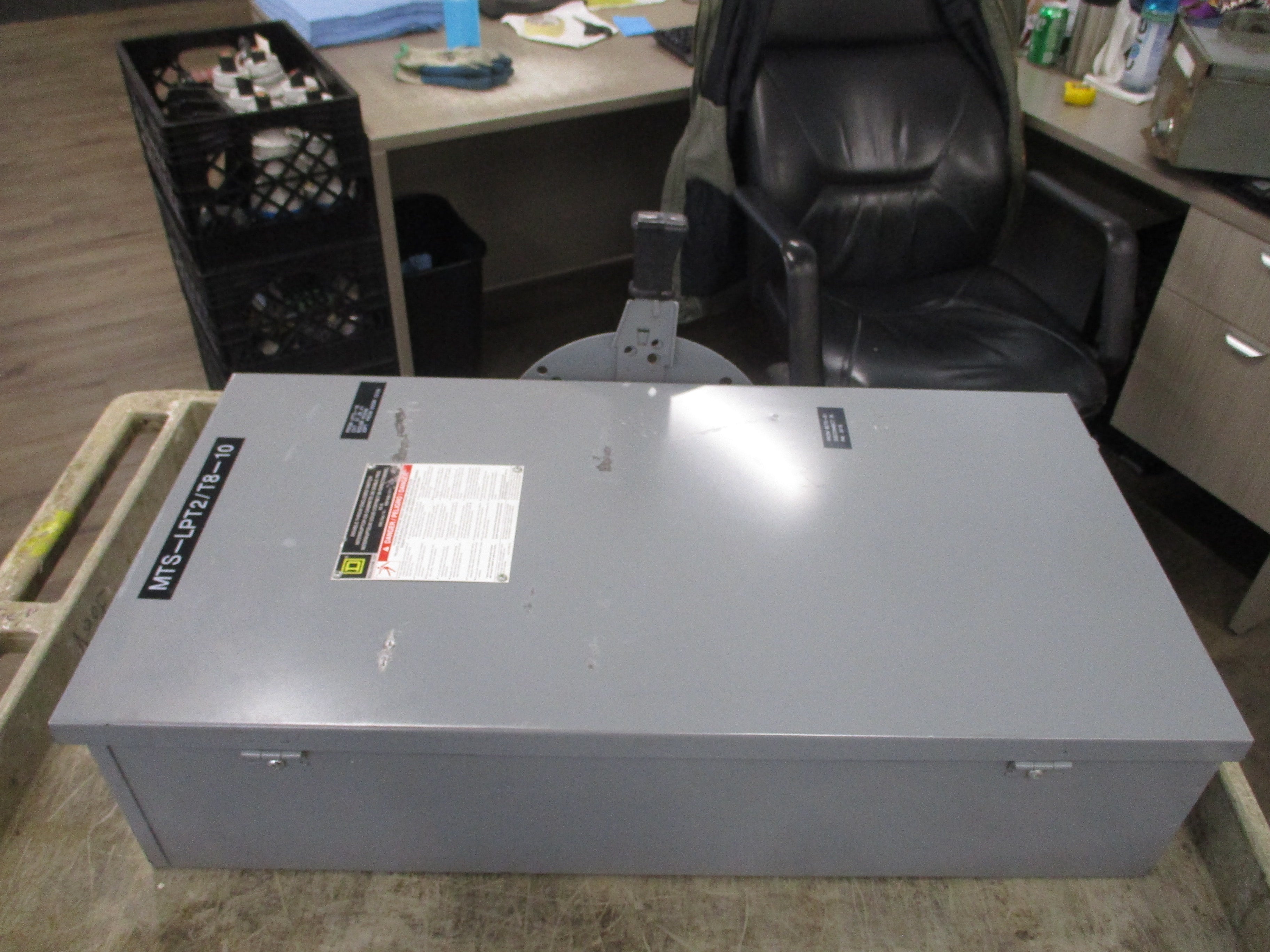 Square D Non-Fusible Double-Throw Safety Switch/Disconnect DTU462 60A 600V 3P