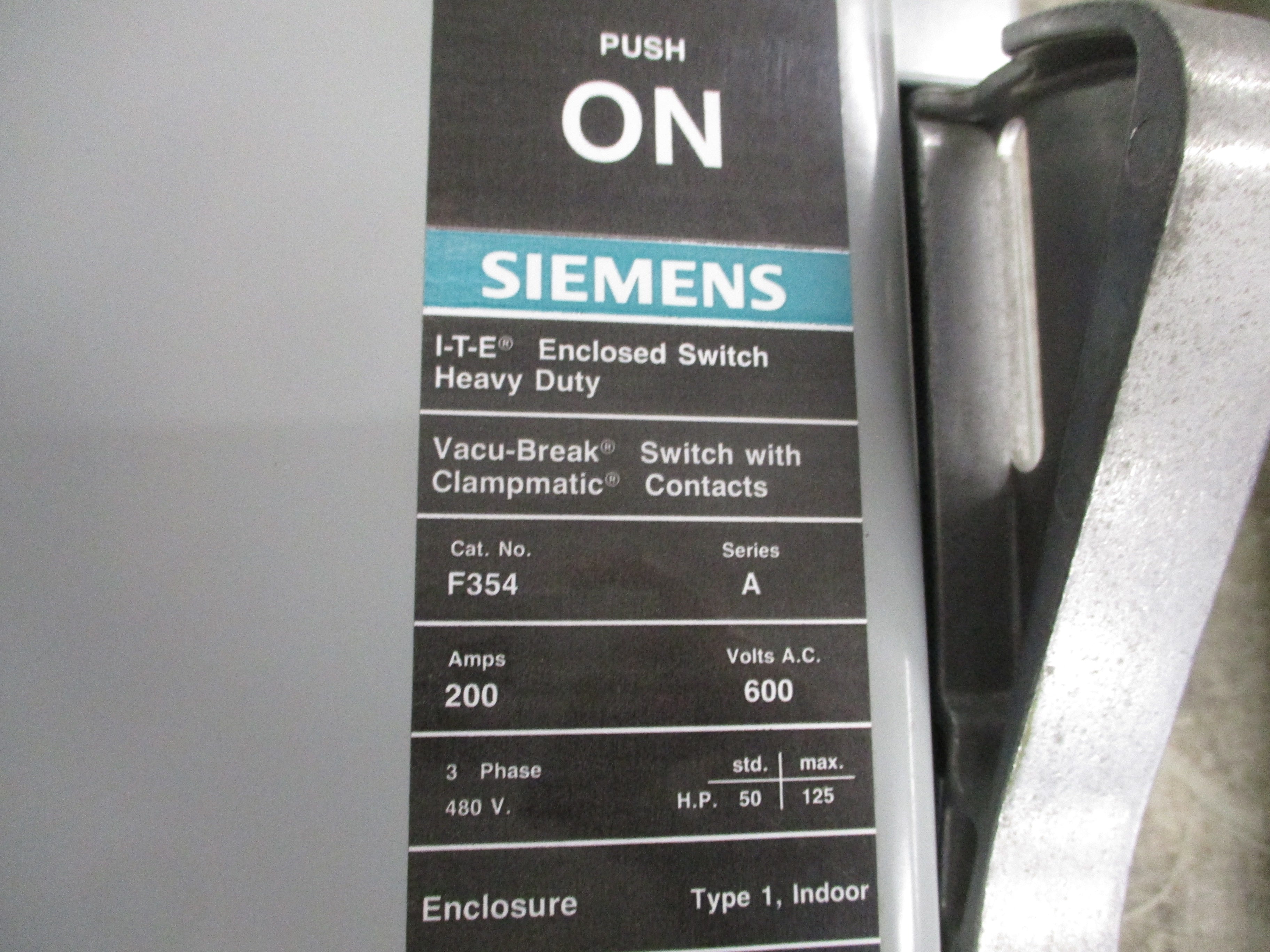 Siemens Fusible Safety Switch/Disconnect F354 200A 600V 3P Used