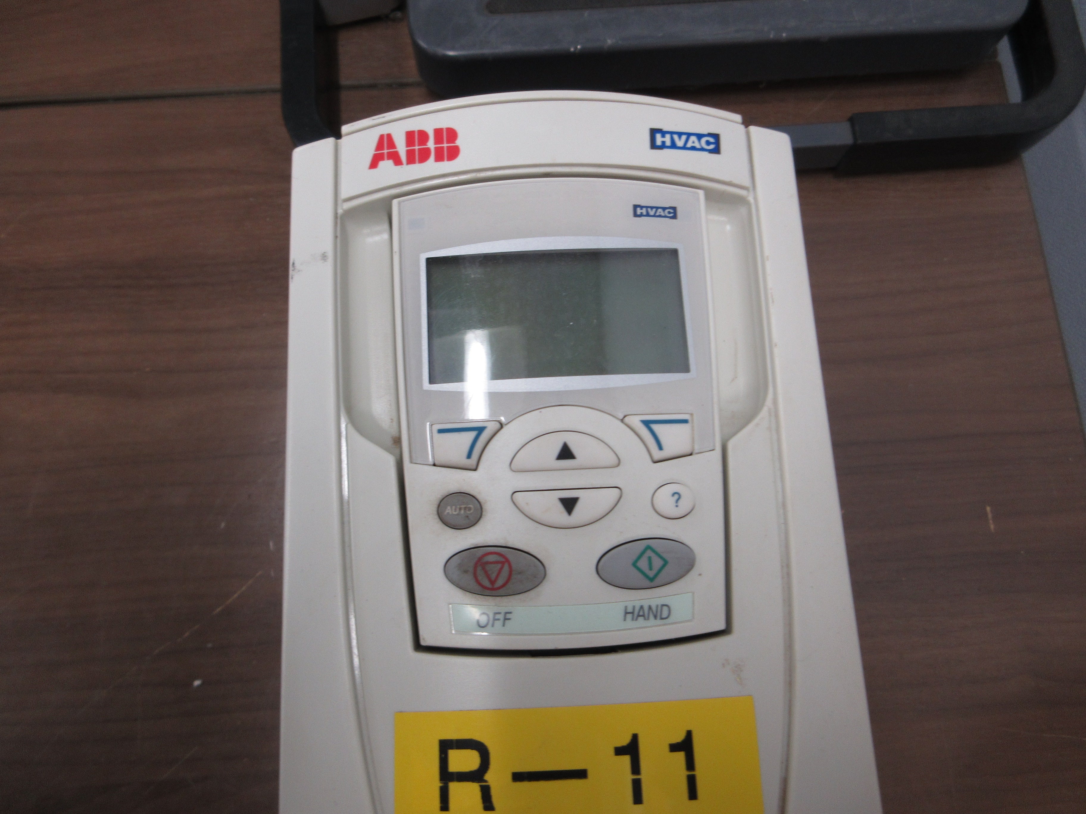 ABB ACH550 AC Drive w/ Bypass ACH550-VCR-017A-2+F267 5HP 3Ph w/ Keypad Used