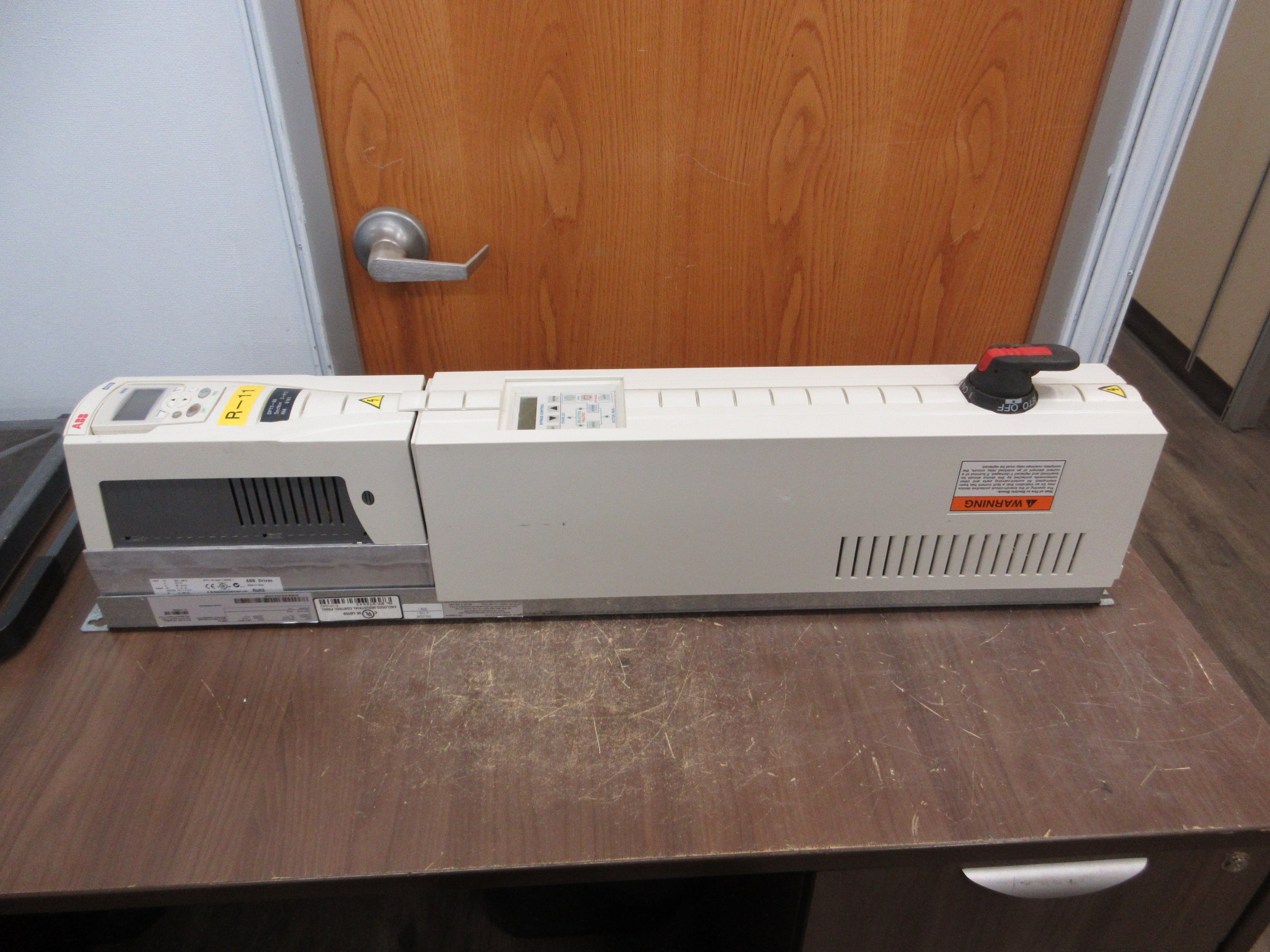 ABB ACH550 AC Drive w/ Bypass ACH550-VCR-017A-2+F267 5HP 3Ph w/ Keypad Used