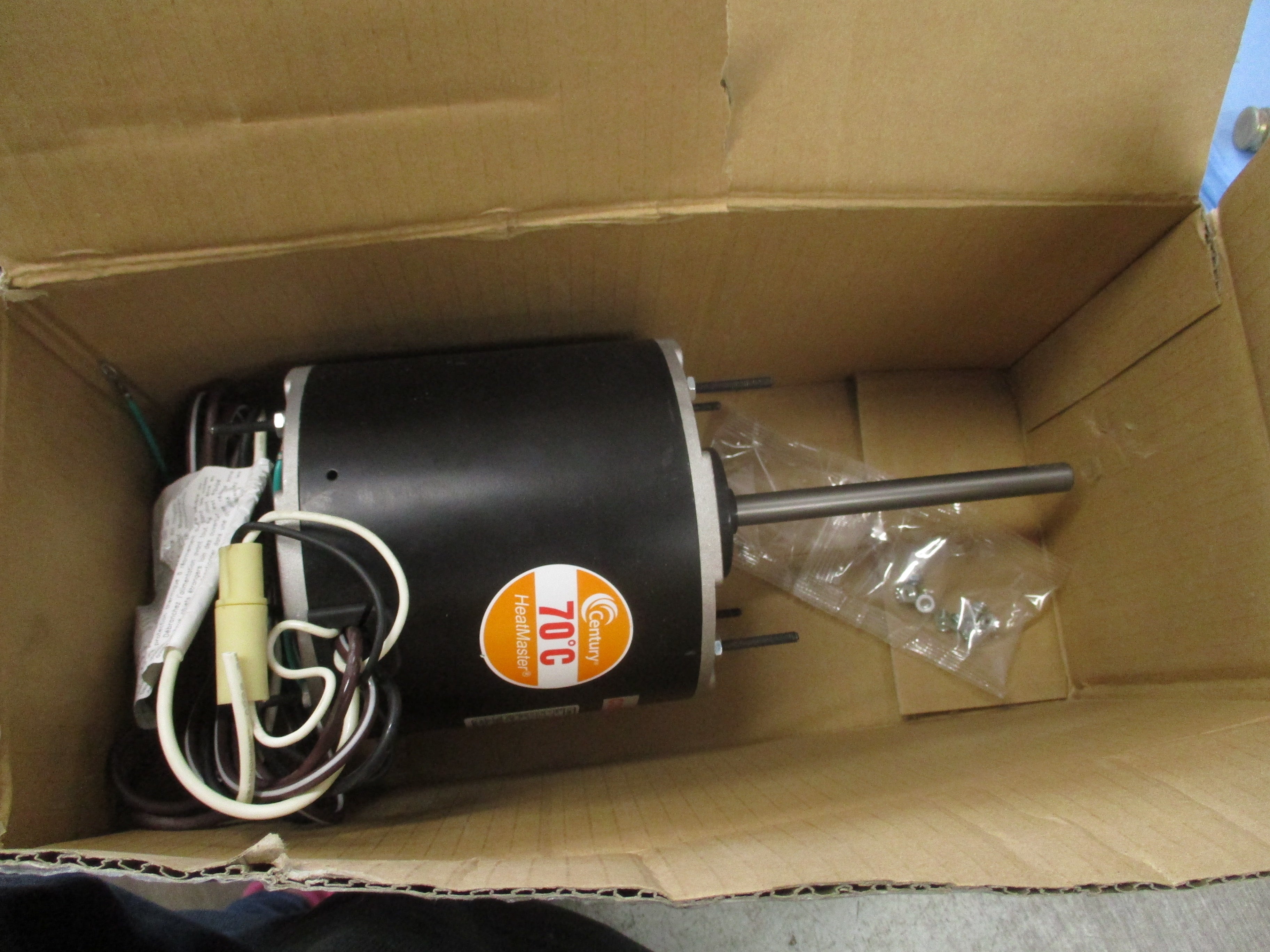 Century Motor FEH1056SF 1/2HP 460V 1075RPM Frame: 48Y 1.5A 60Hz 1PH New Surplus