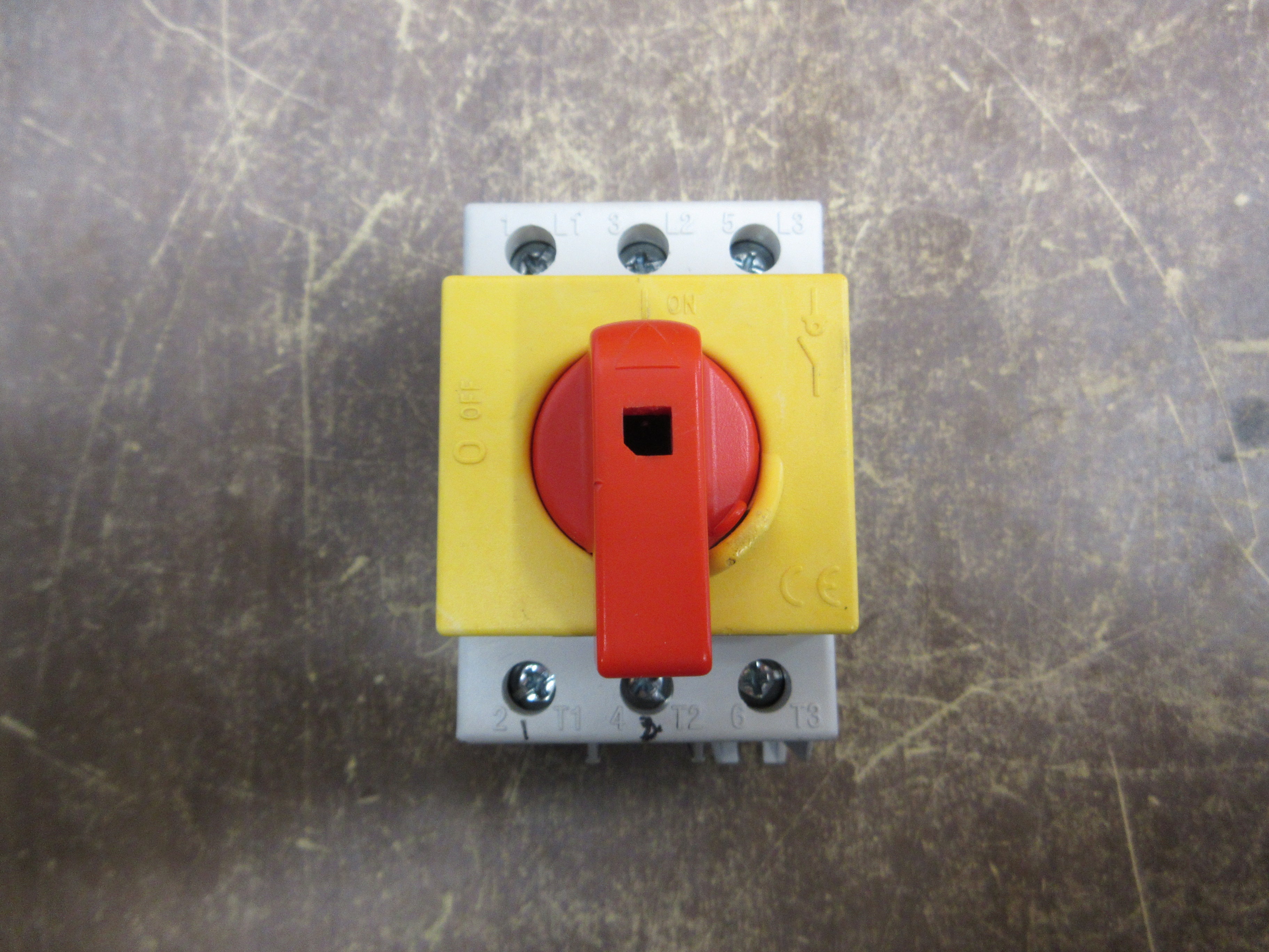 Technoelectric Disconnect Switch SD2-63A 400-690V 32/63A 50/60Hz 3P Used