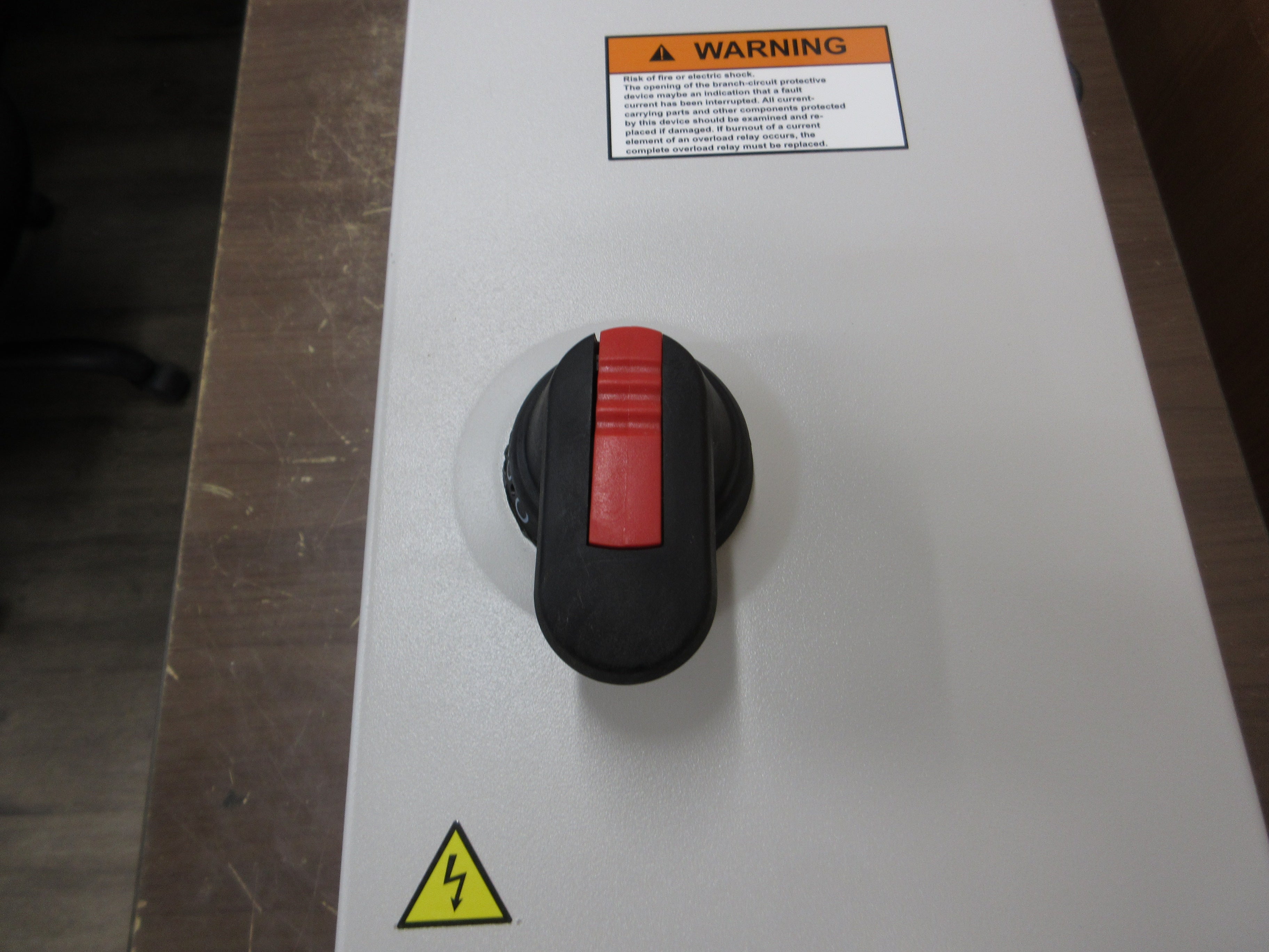 ABB ACH550 AC Drive w/ Disconnect ACH550-PDR-059A-2 20HP 3Ph w/ Keypad Used