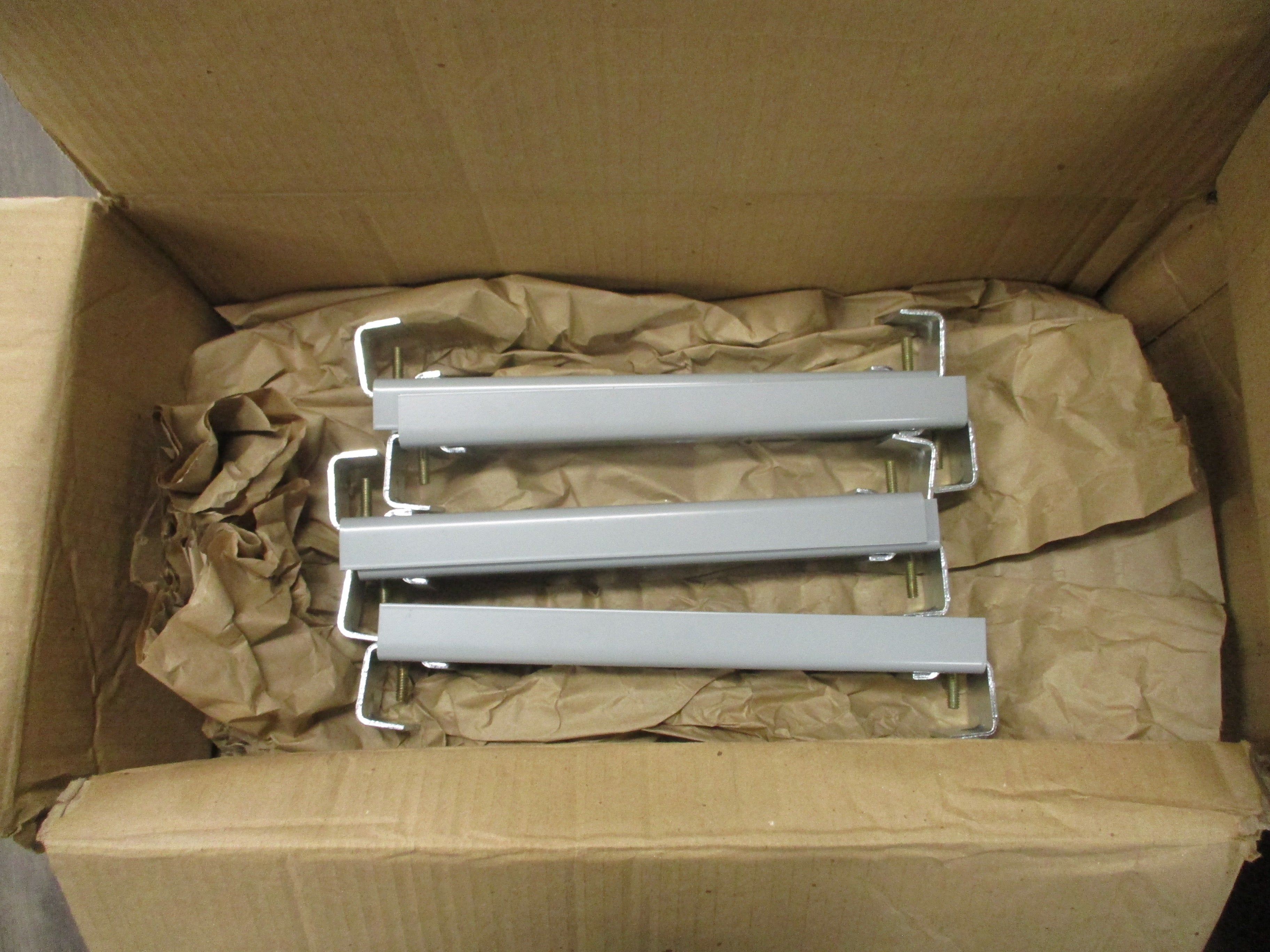 Eaton Hanger Assembly BVD0301G26 *Box of 5* New Surplus