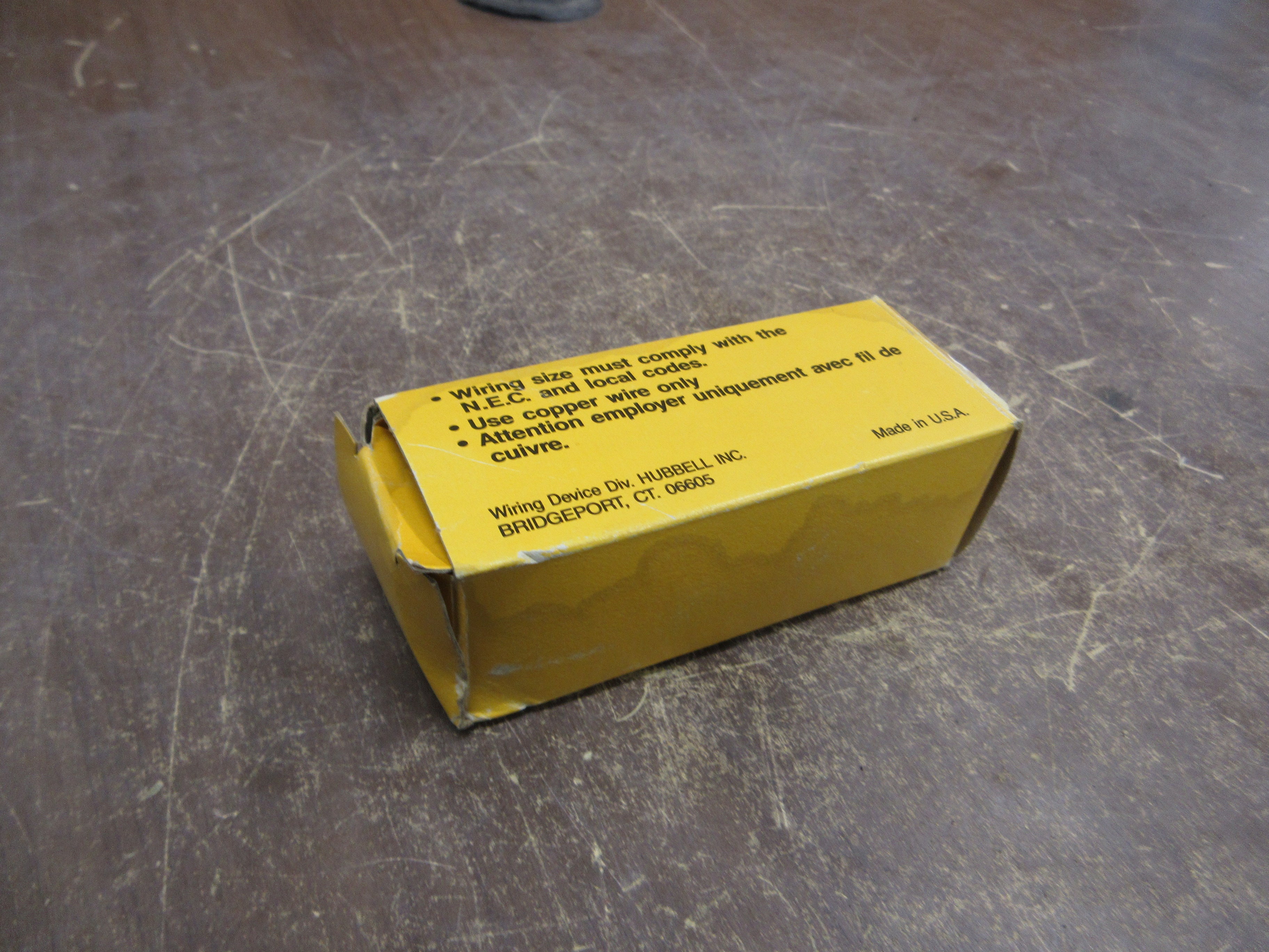 Hubbell Duplex Receptacle HBL8300R 20A 125A 2P 3W Red Hospital Spec. Grade