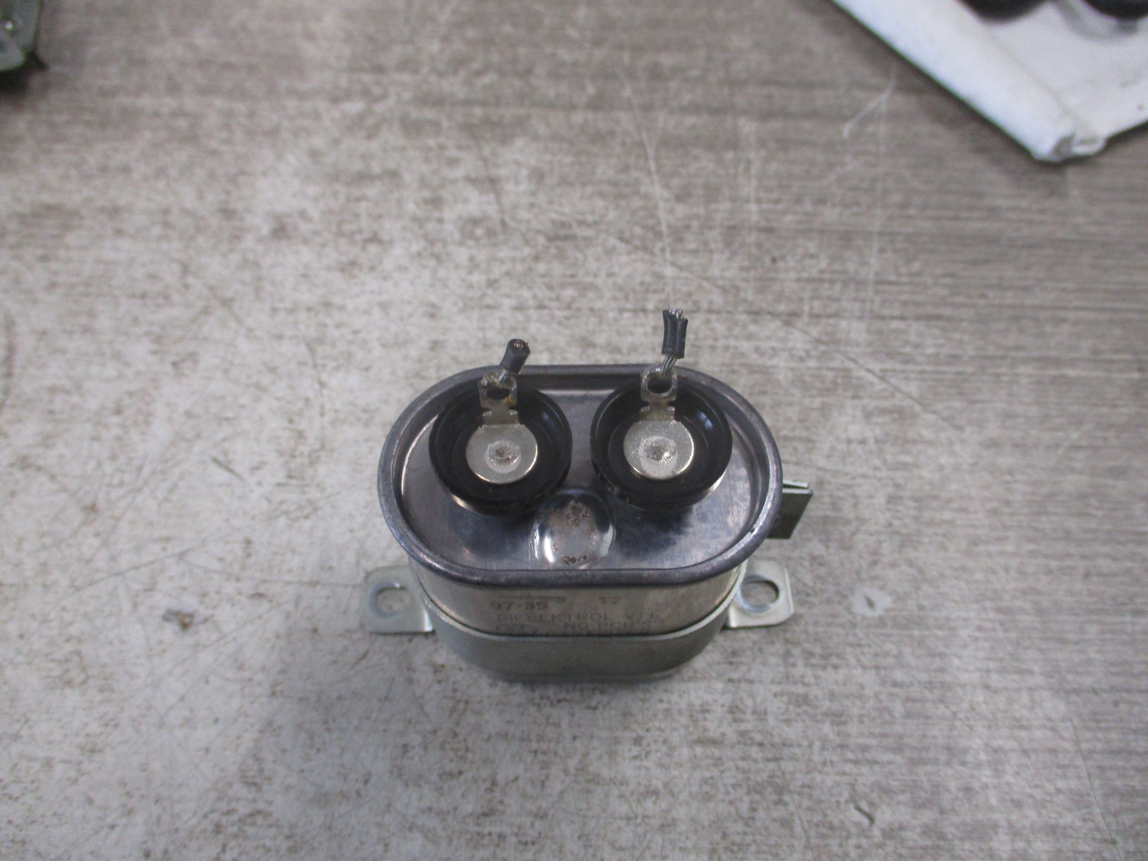 GE Capacitor A28F5602 0.25uf 2000VDC W/Mount Used