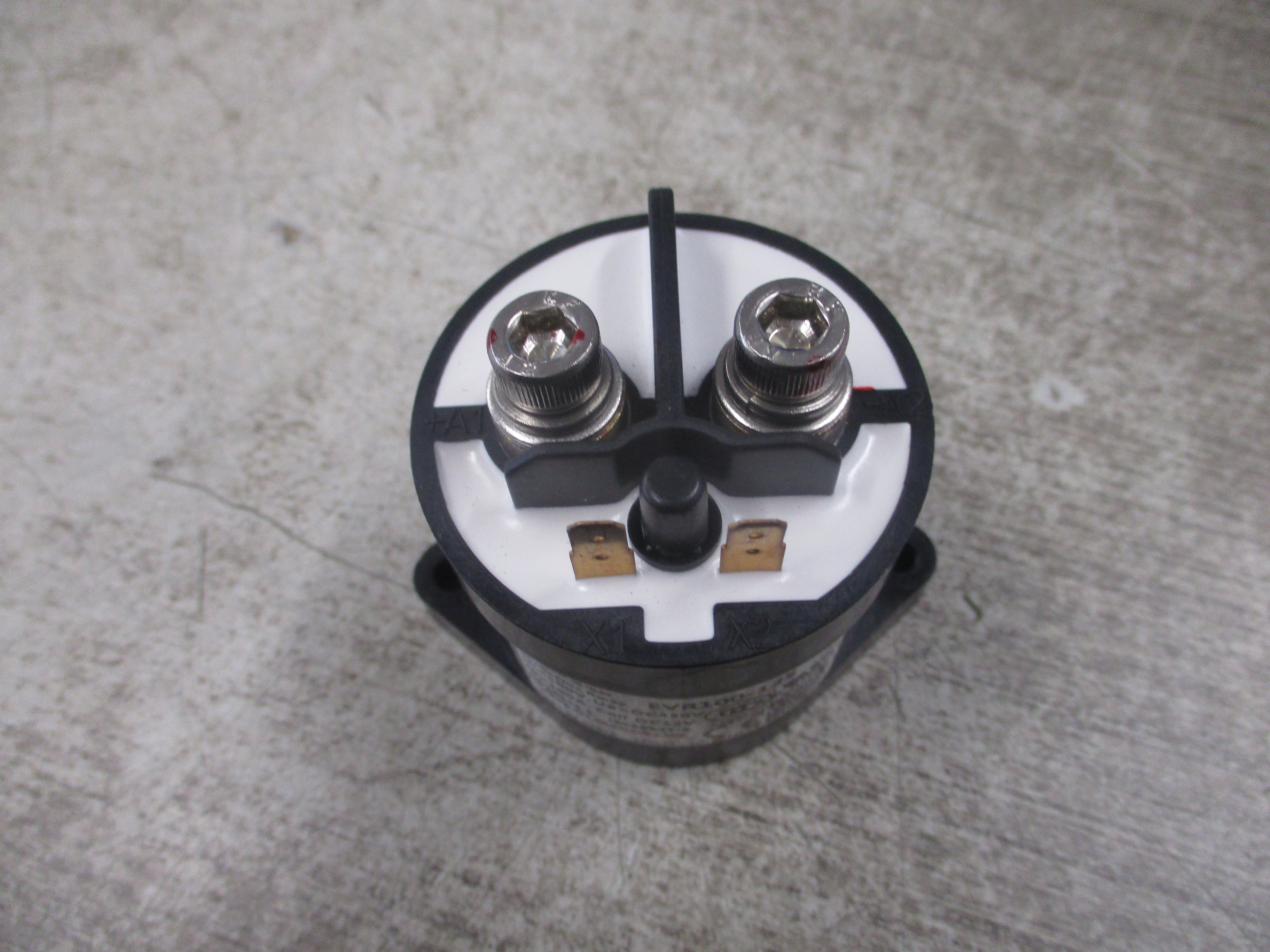 YM Tech Contactor Relay EVR100-12S 12VDC Coil Used