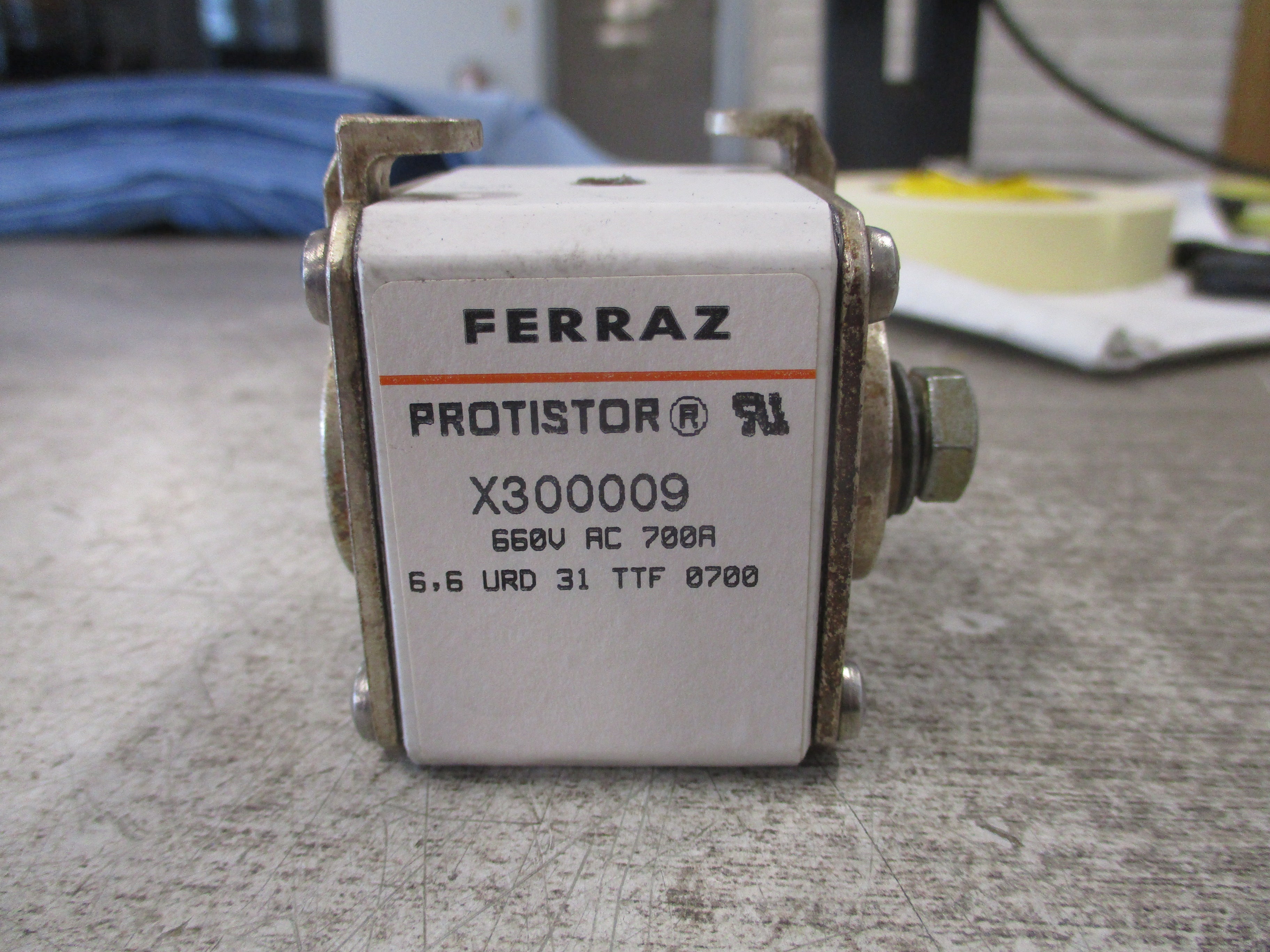 Ferraz Protistor Fuse X300009 700A 660V (1) Bolt Used