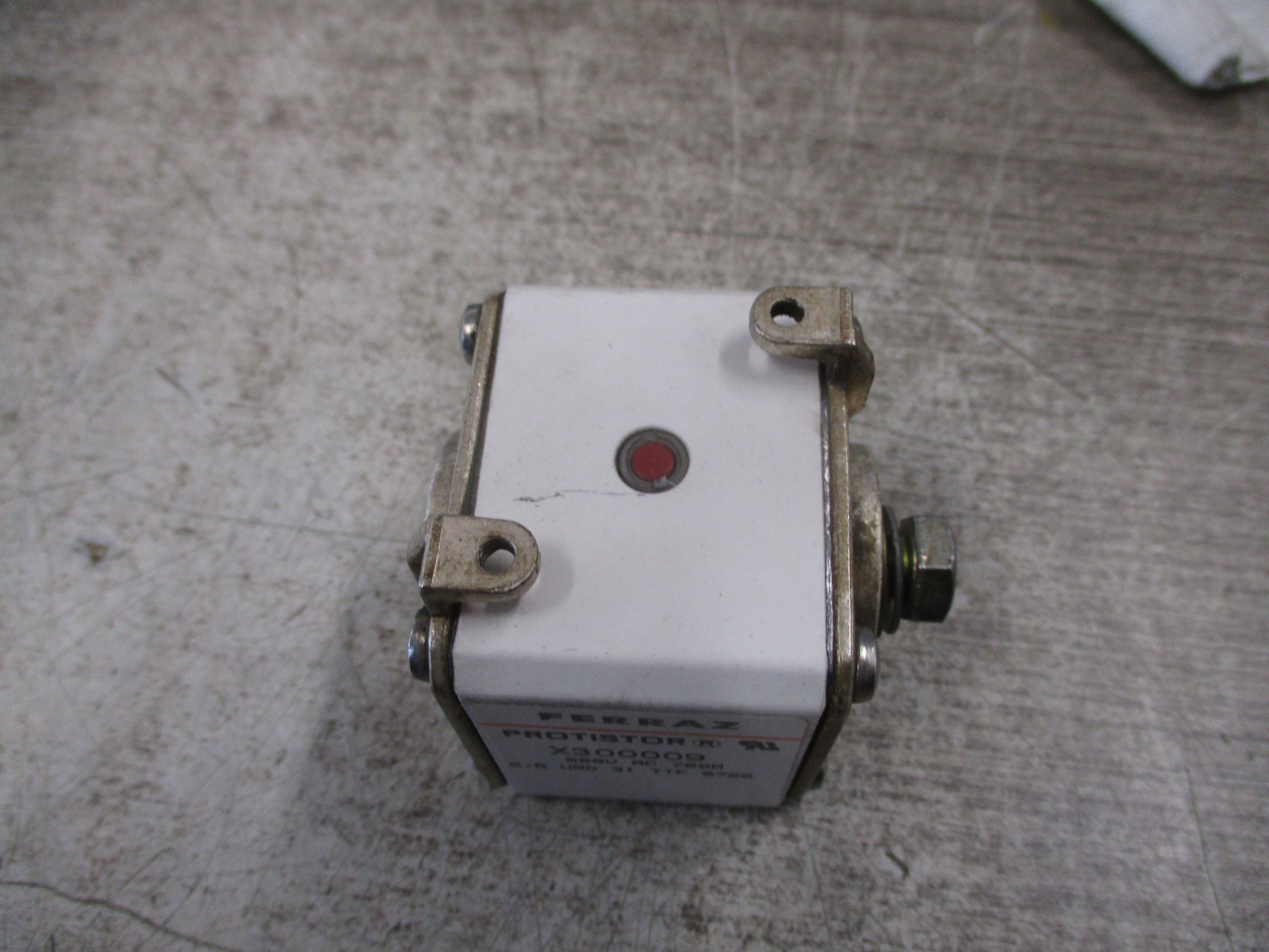 Ferraz Protistor Fuse X300009 700A 660V (1) Bolt Used