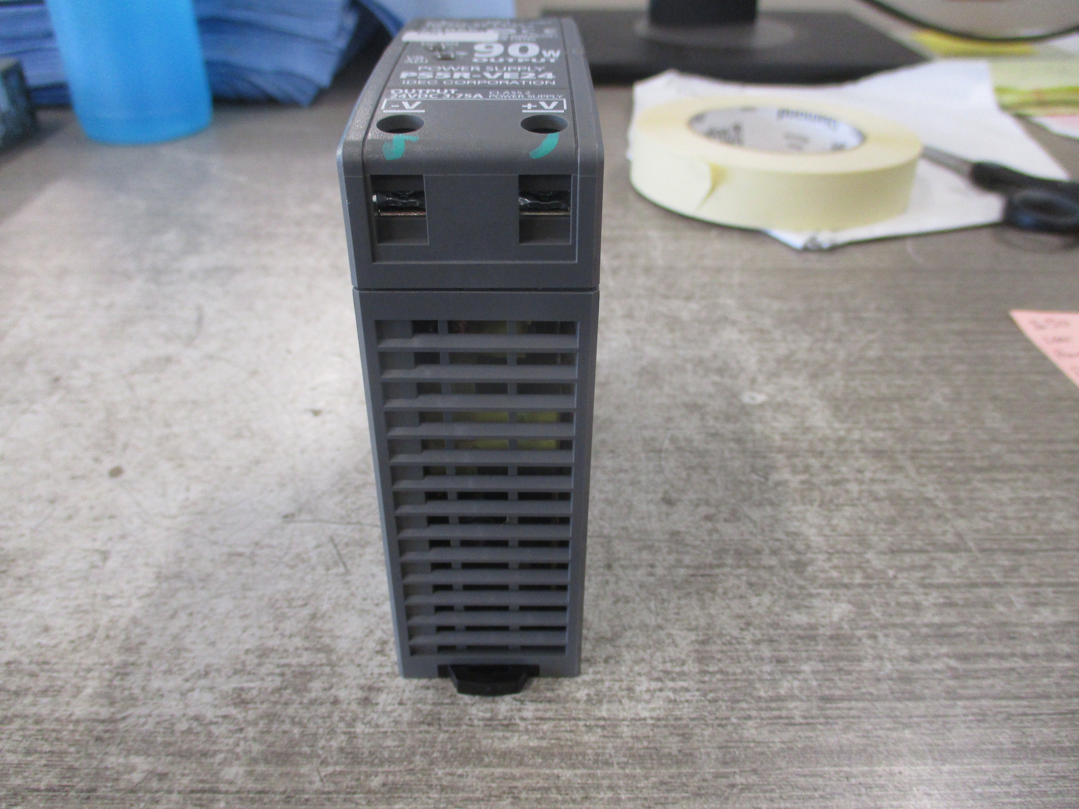 Idec Power Supply PS5R-VE24 90W Input: 50/60Hz 100-240VAC 1.1-0.6A