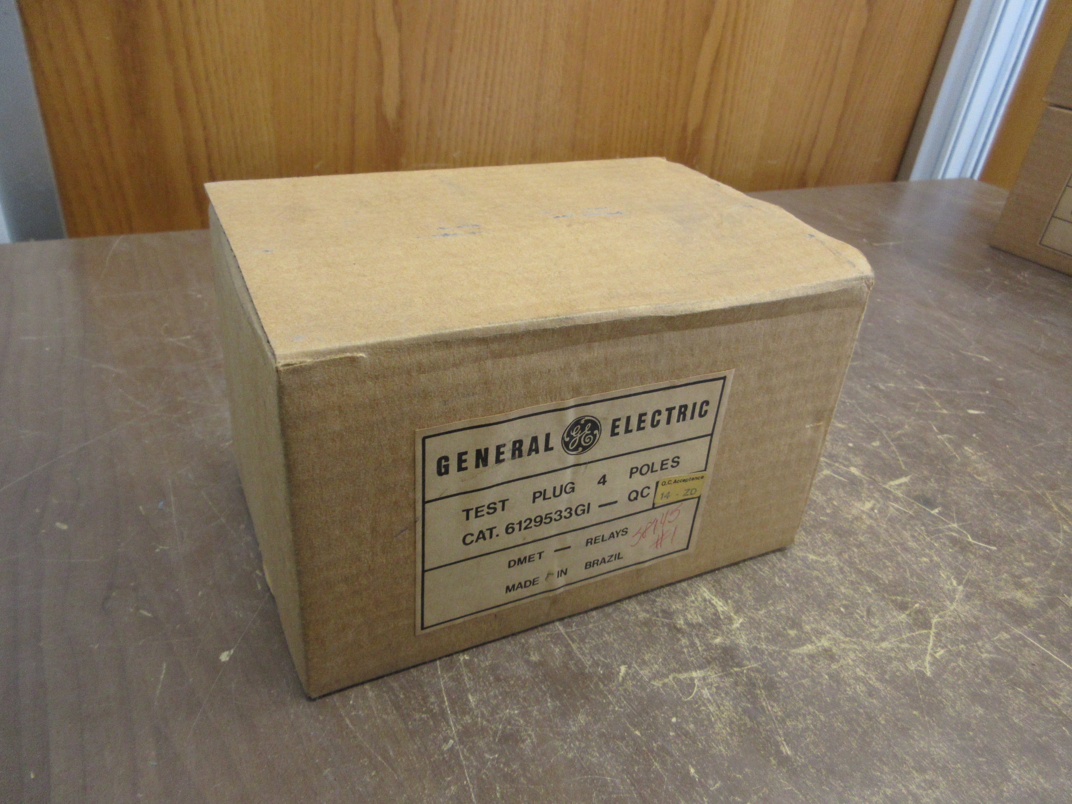 GE Test Plug 6129533GI 4P New Surplus