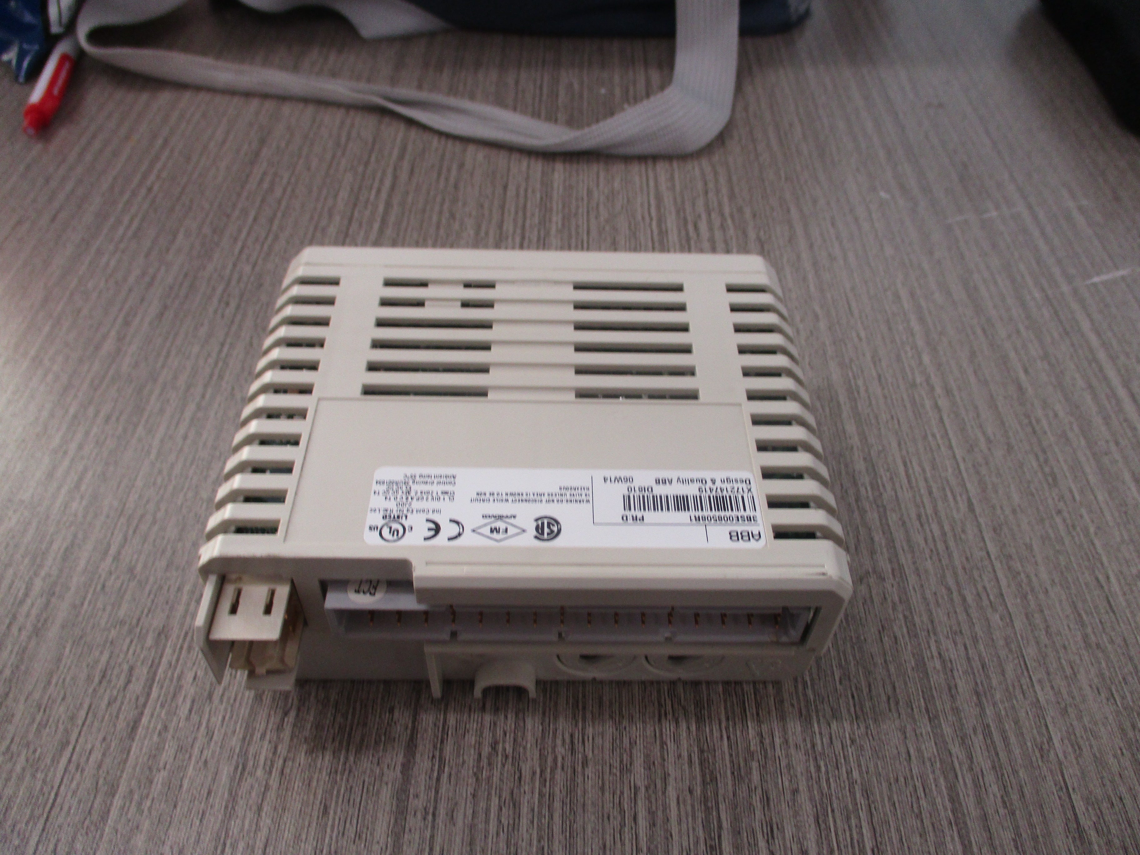 ABB DI810 Digital Input Module 3BSE008508R1 PR: D 24V Used