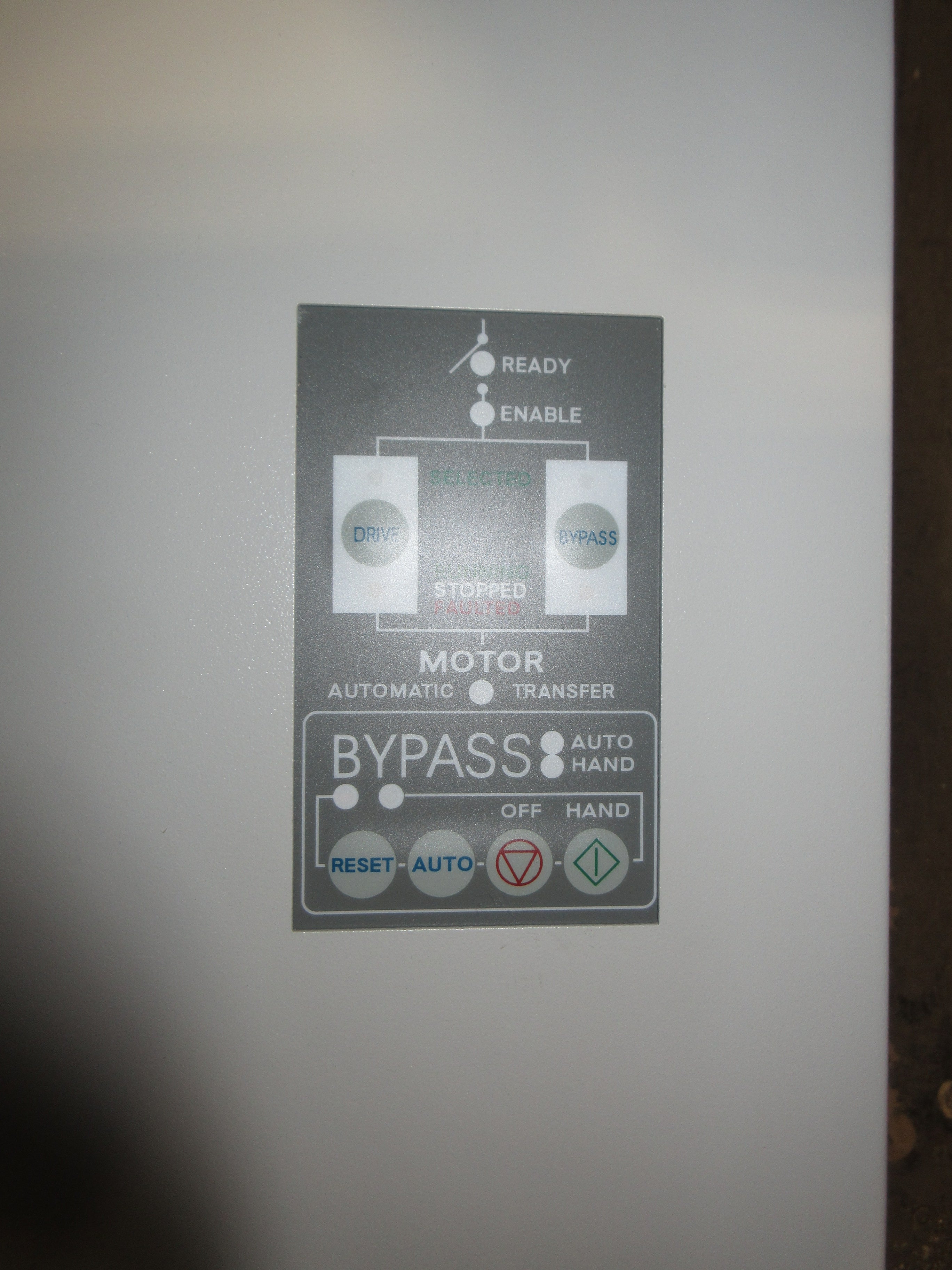 ABB ACH550 AC Drive w/ Bypass ACH550-VD-038A-4+F267 25HP 3Ph w/ Keypad Used