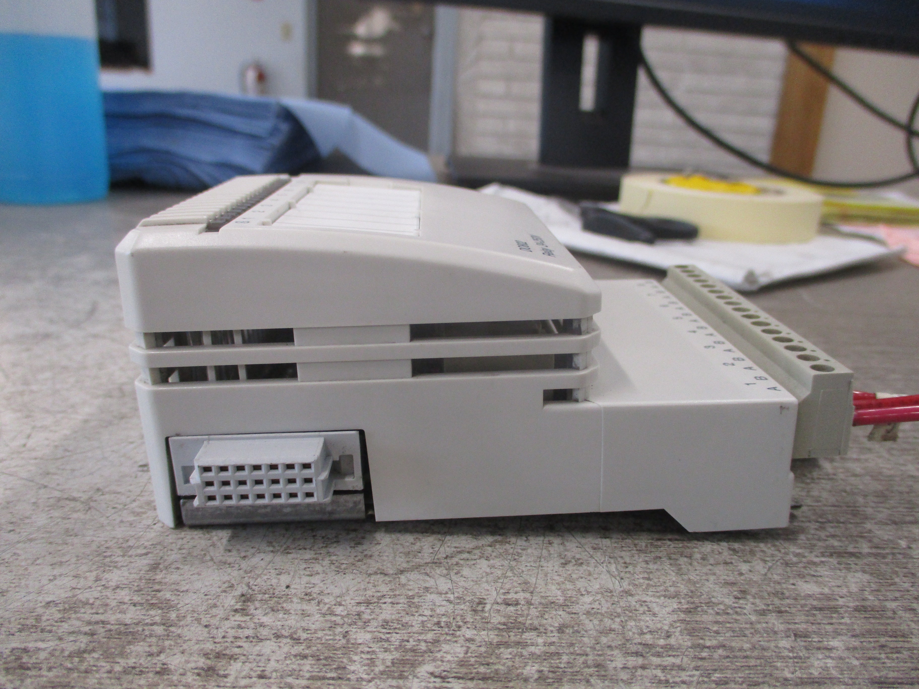 ABB DO802 Digital Output Module 3BSE022364R1 PR: C Relay 24-250V Used