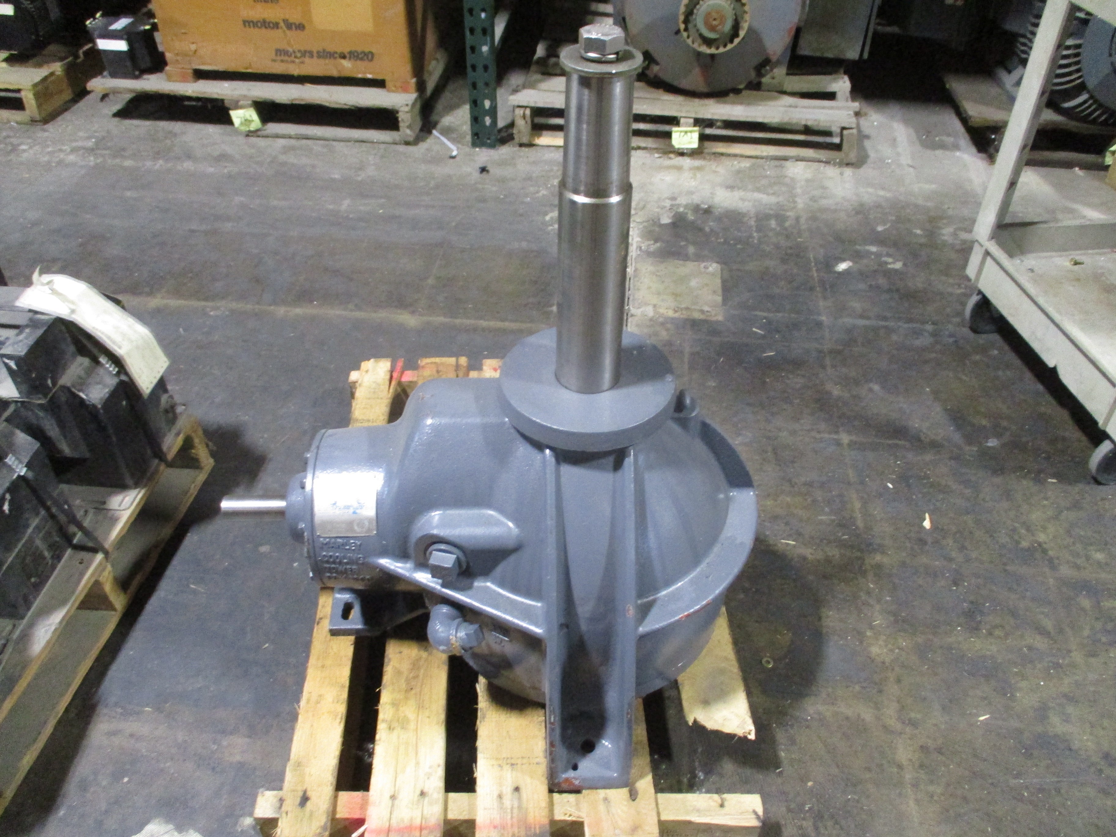 Marley Cooling Tower Gear Reducer 2250 4346-2277076 6.12 Ratio 6.12 Used