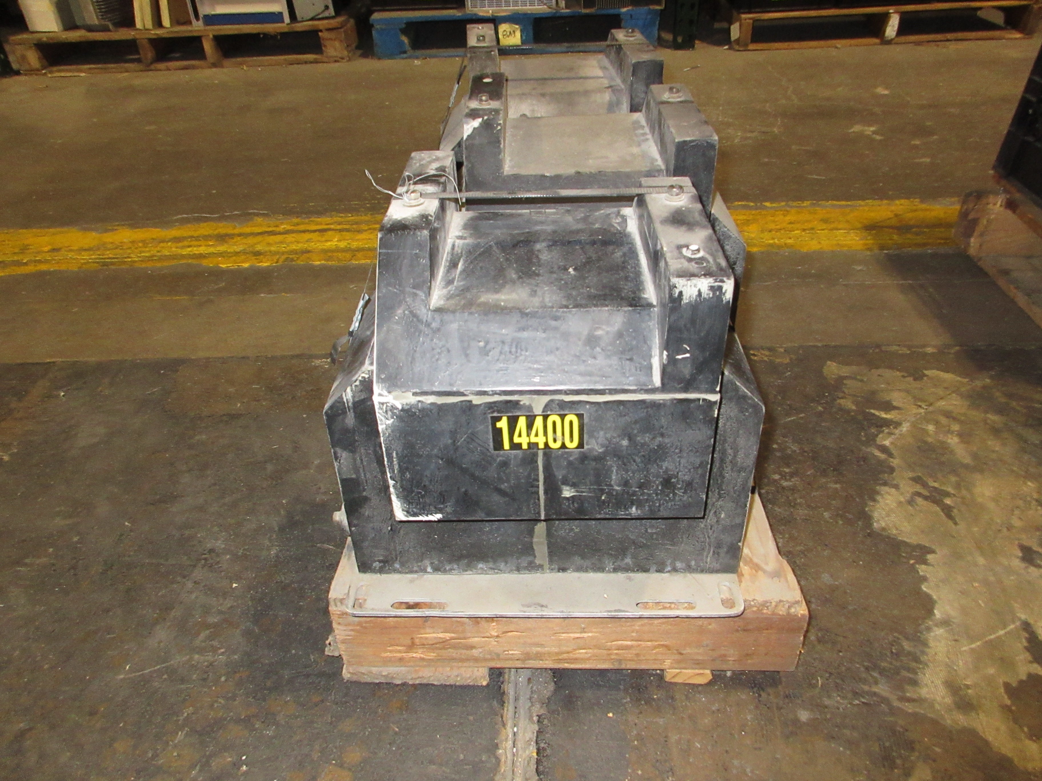 ABB VIZ-15G Voltage Transformer 9629A81G02 Ratio 120:1 Pri: 24940GY/14400V 60Hz