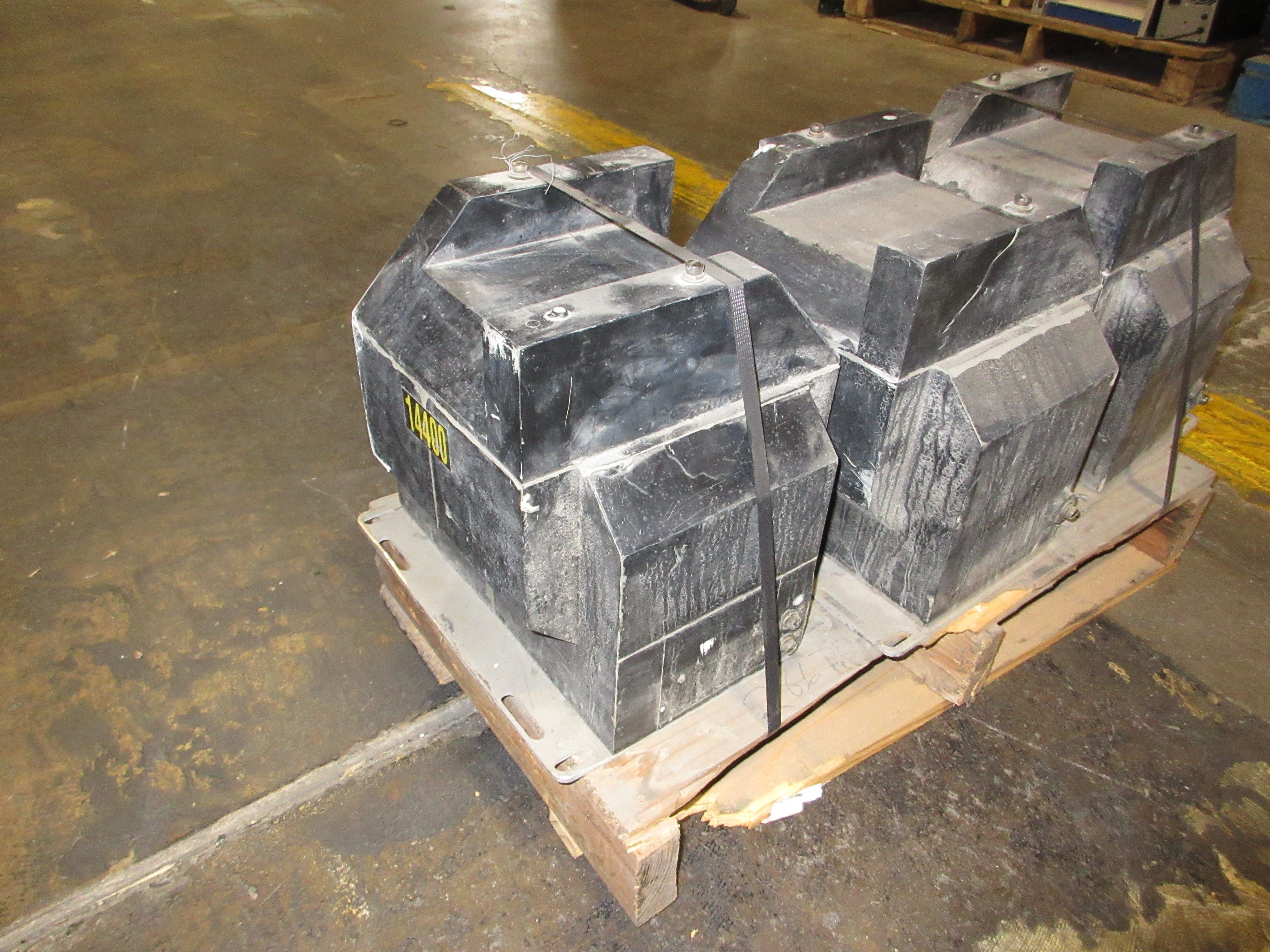 ABB VIZ-15G Voltage Transformer 9629A81G02 Ratio 120:1 Pri: 24940GY/14400V 60Hz