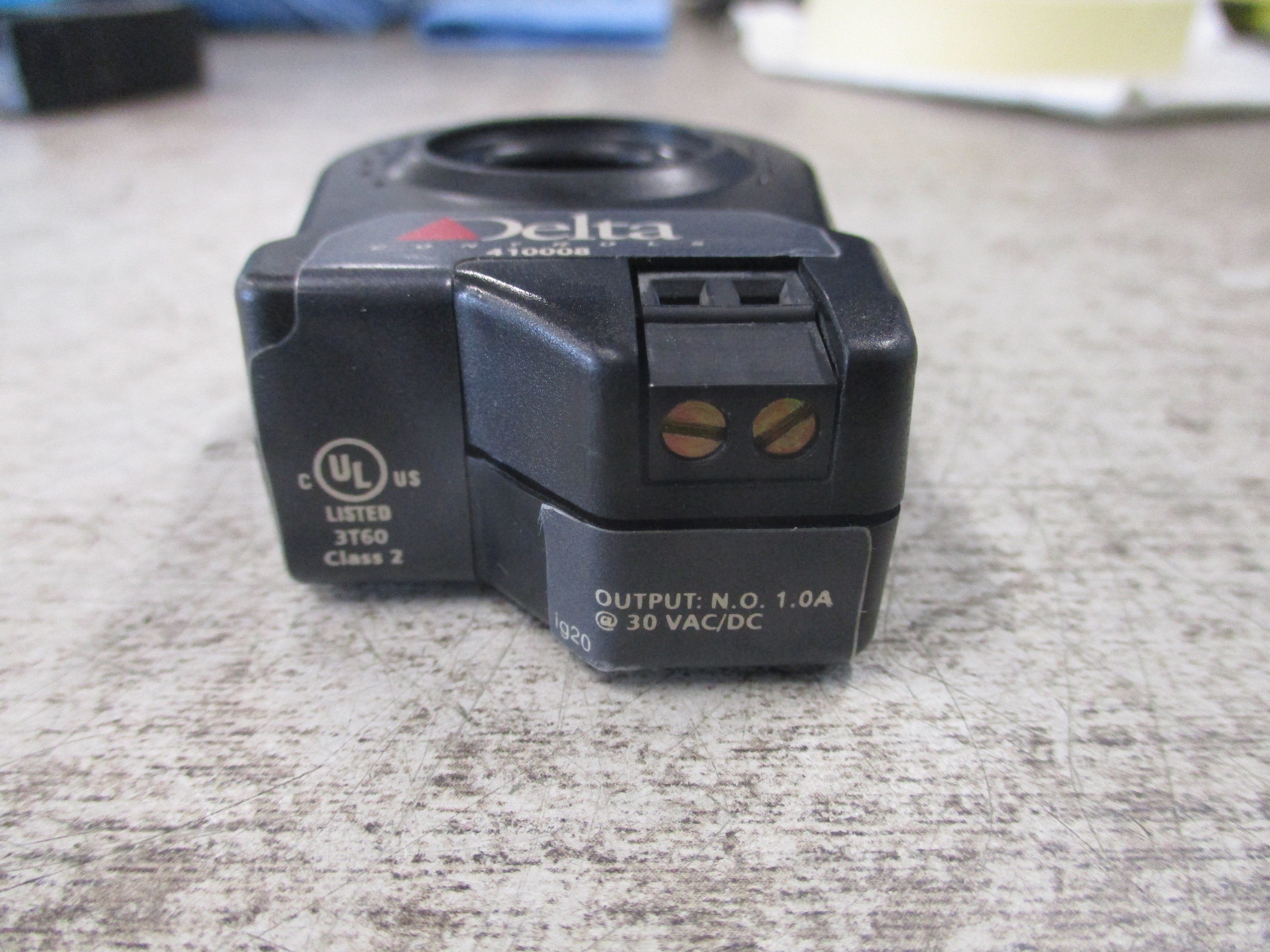 Delta Controls Current Switch 410008 1.0A 30V AC/DC Used