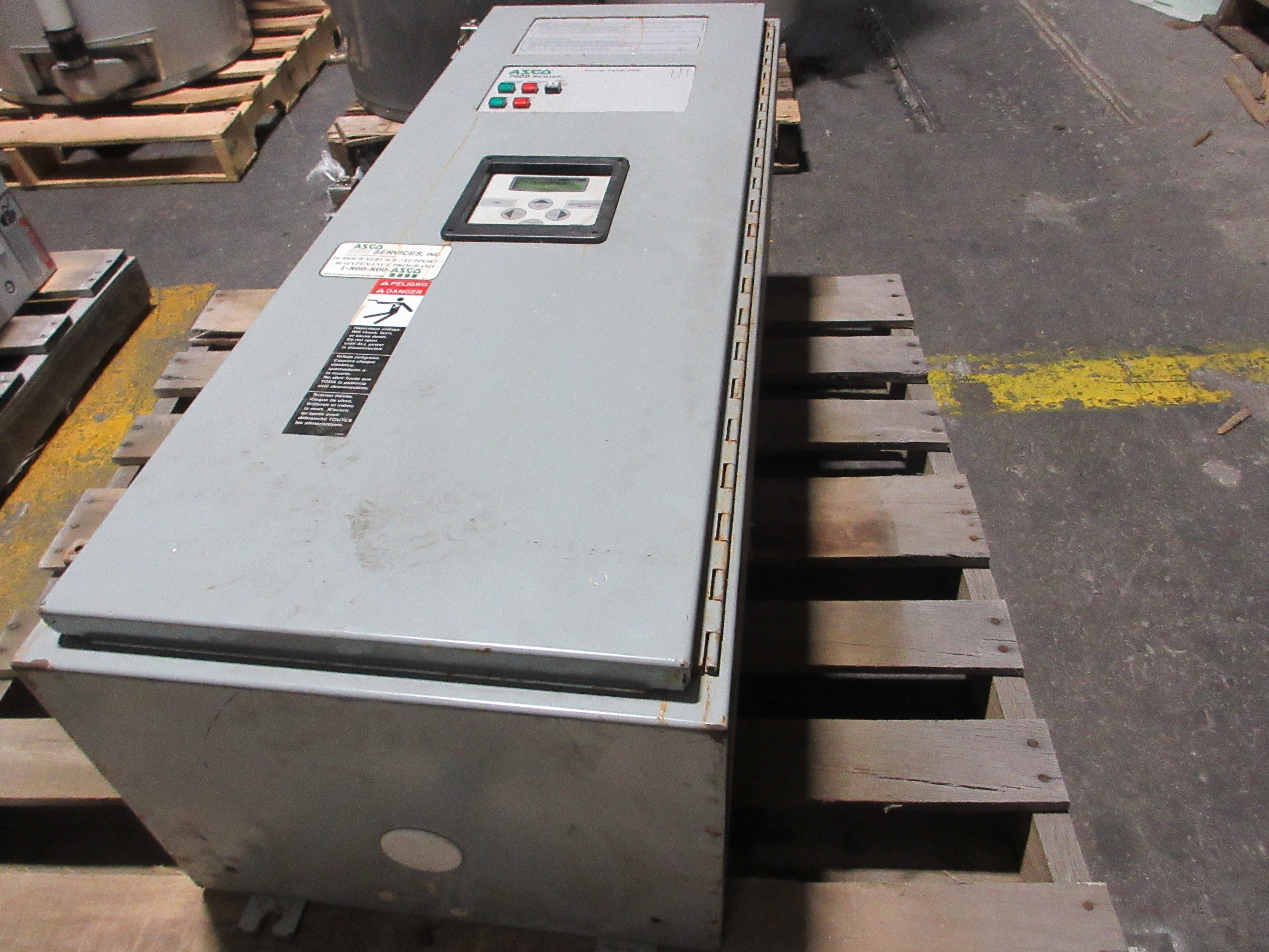 Asco7000 Series Automatic Transfer Switch D07ATSA20200FSXF 200A 240V 60/60Hz Used