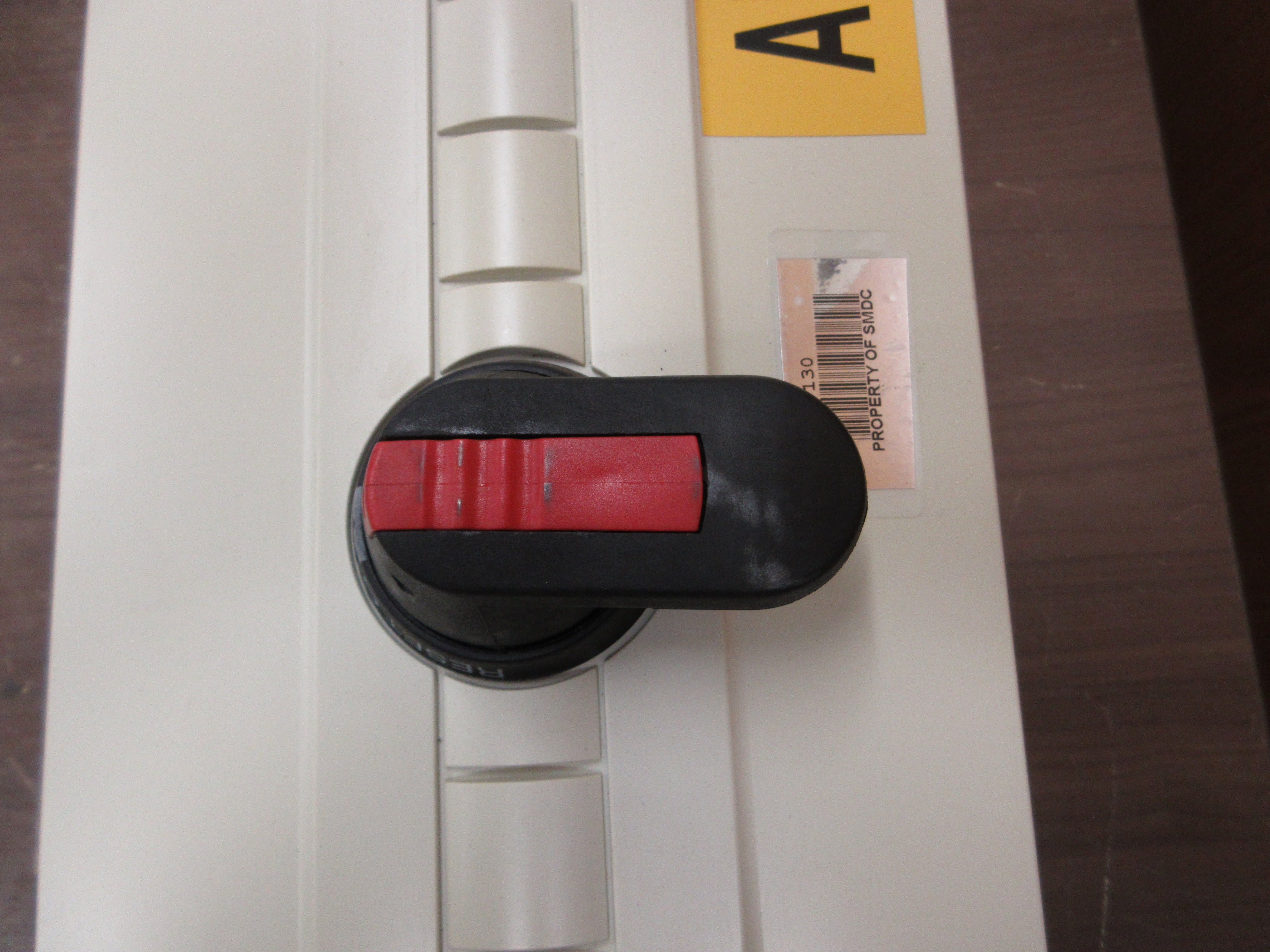 ABB ACH550 AC Drive w/Bypass ACH550-VCR-031A-2+F267 10HP 3Ph Used