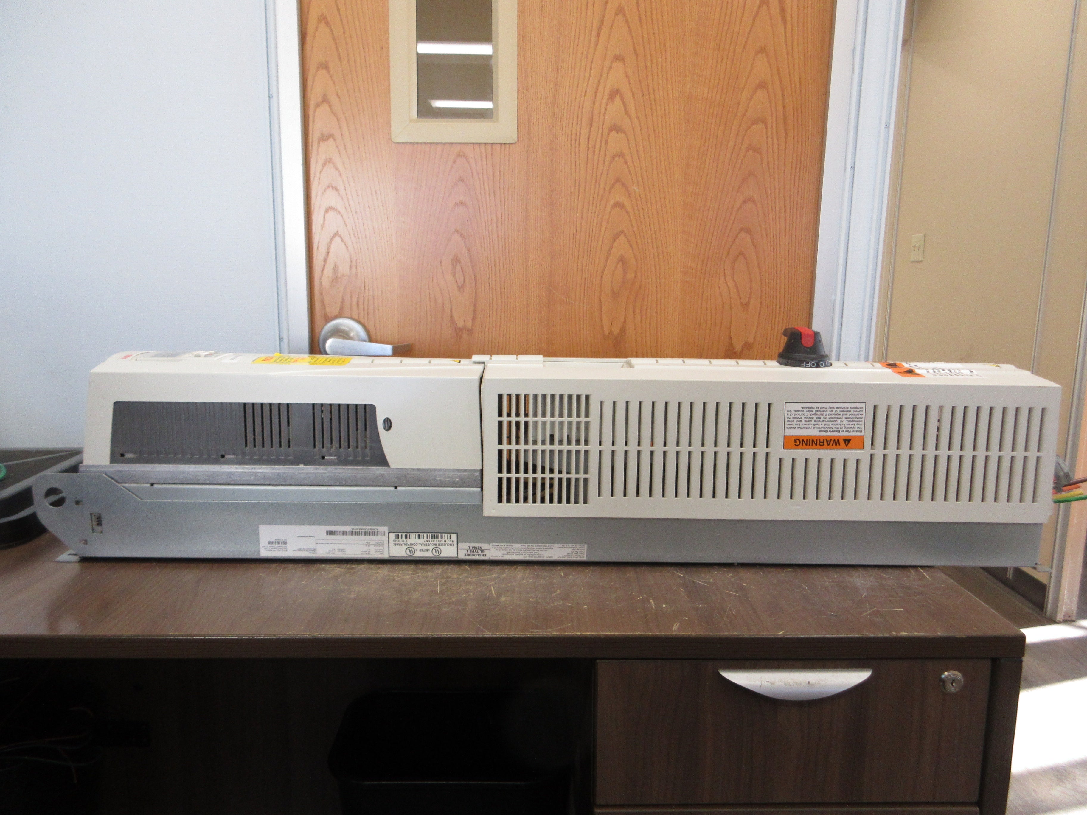 ABB ACH550 AC Drive w/ Bypass ACH550-VCR-045A-4+F267 30HP 3Ph w/ Keypad Used