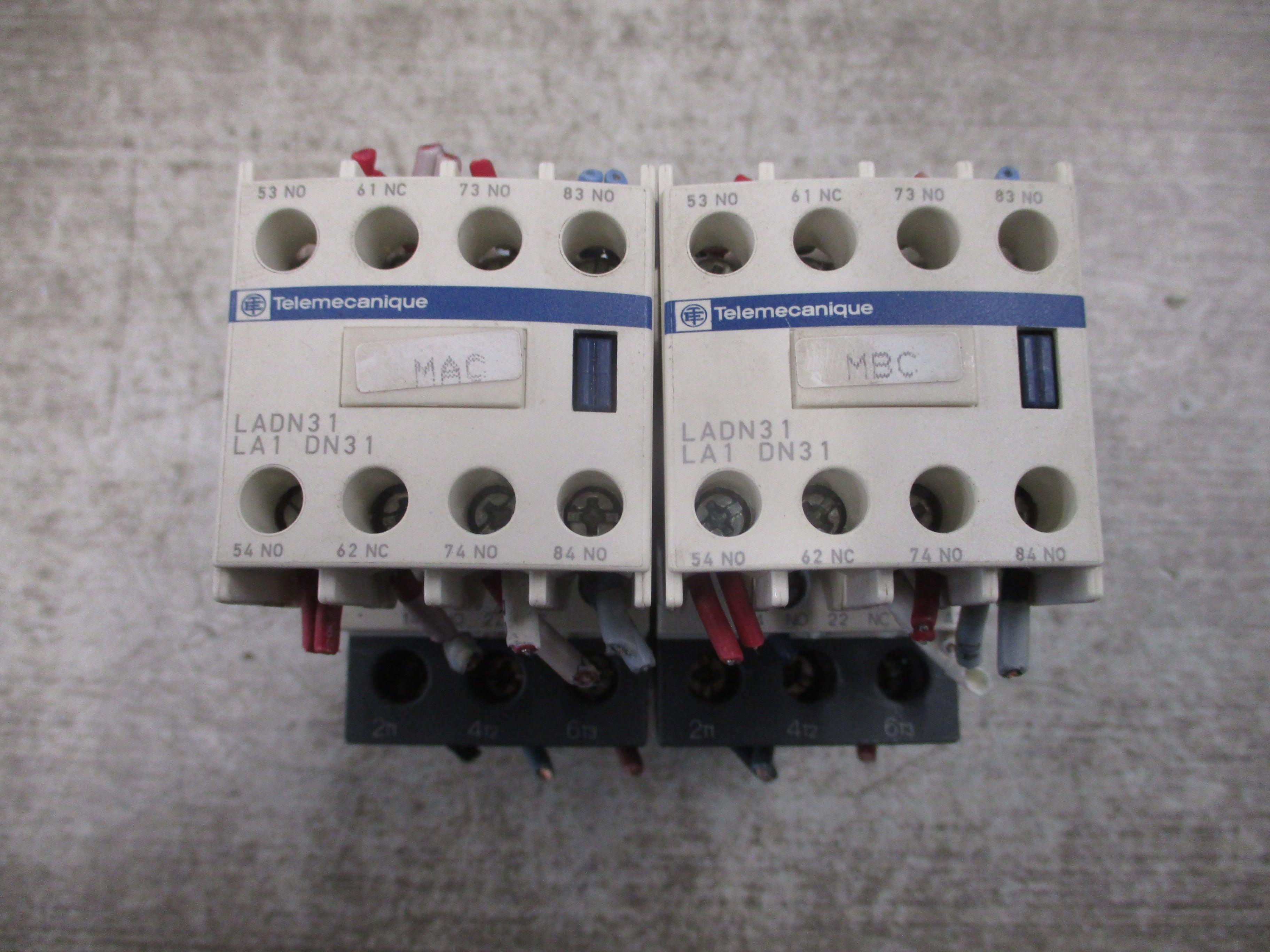 Telemecanique Revering Contactor LC1D32 120V Coil 50A 600V (2) Aux Contact Block
