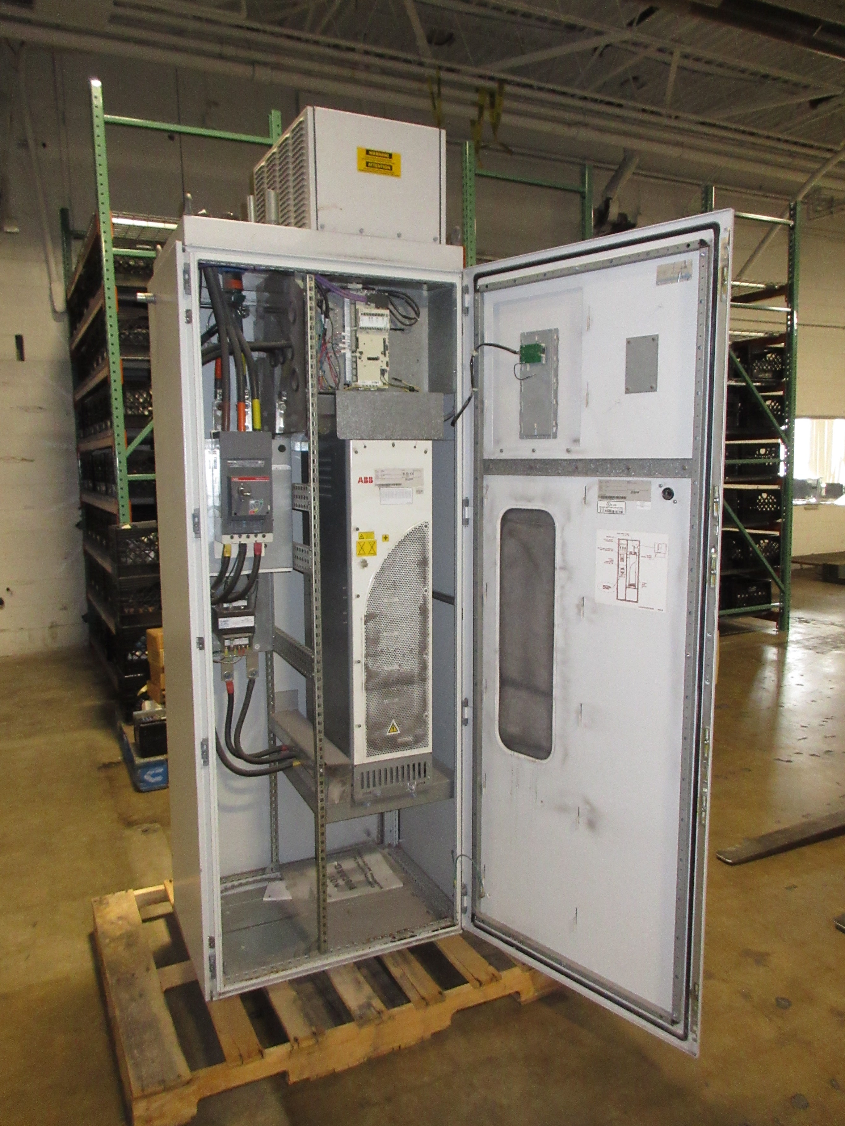 ABB ACS800 AC Drive ACS800-PC-0170-5+B055+K454 150HP 3Ph Breaker Disconnect Used