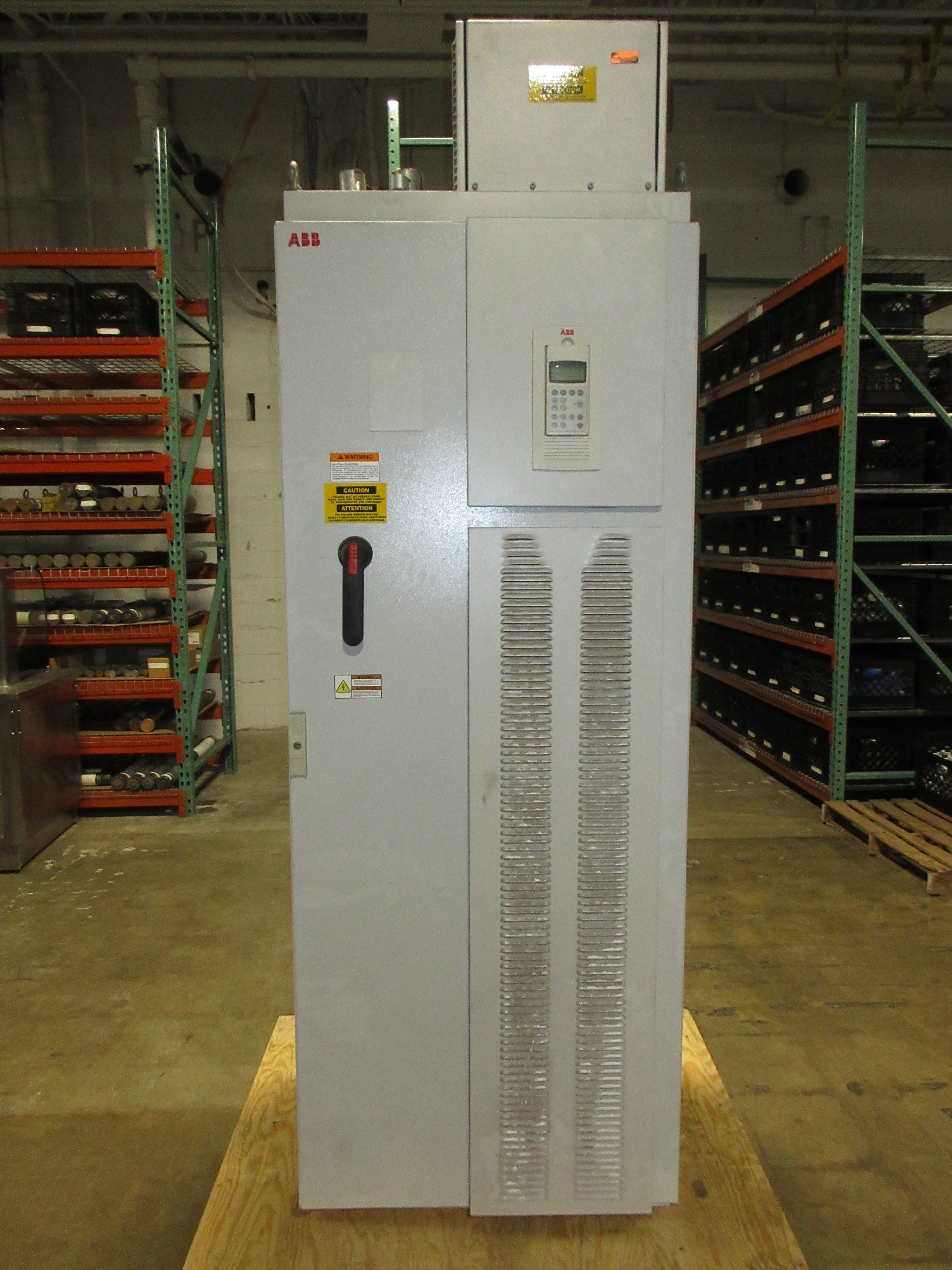 ABB ACS800 AC Drive ACS800-PC-0400-5+B055 400HP 3Ph Breaker Disconnect Used