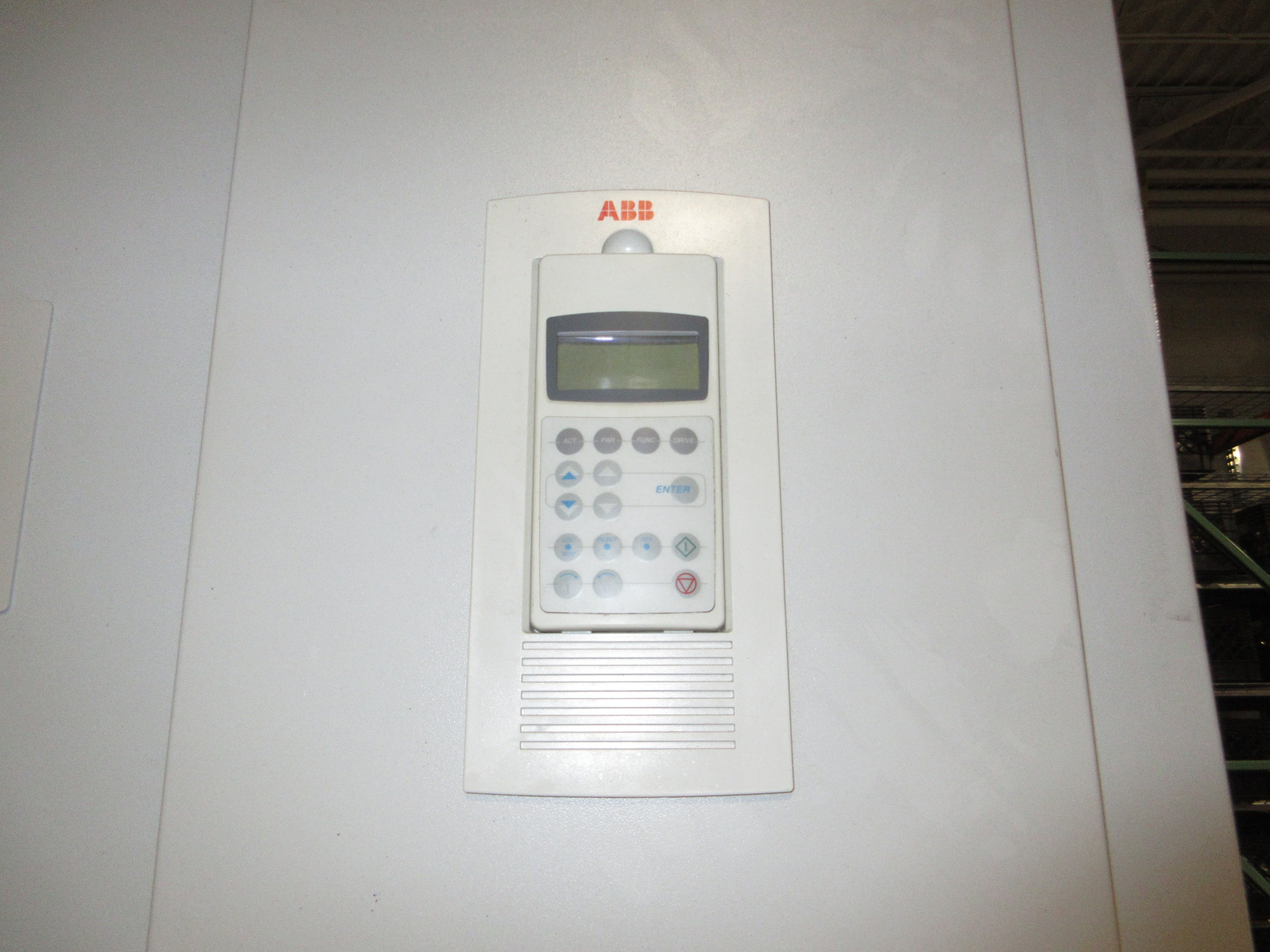 ABB ACS800 AC Drive ACS800-PC-0400-5+B055 400HP 3Ph Breaker Disconnect Used