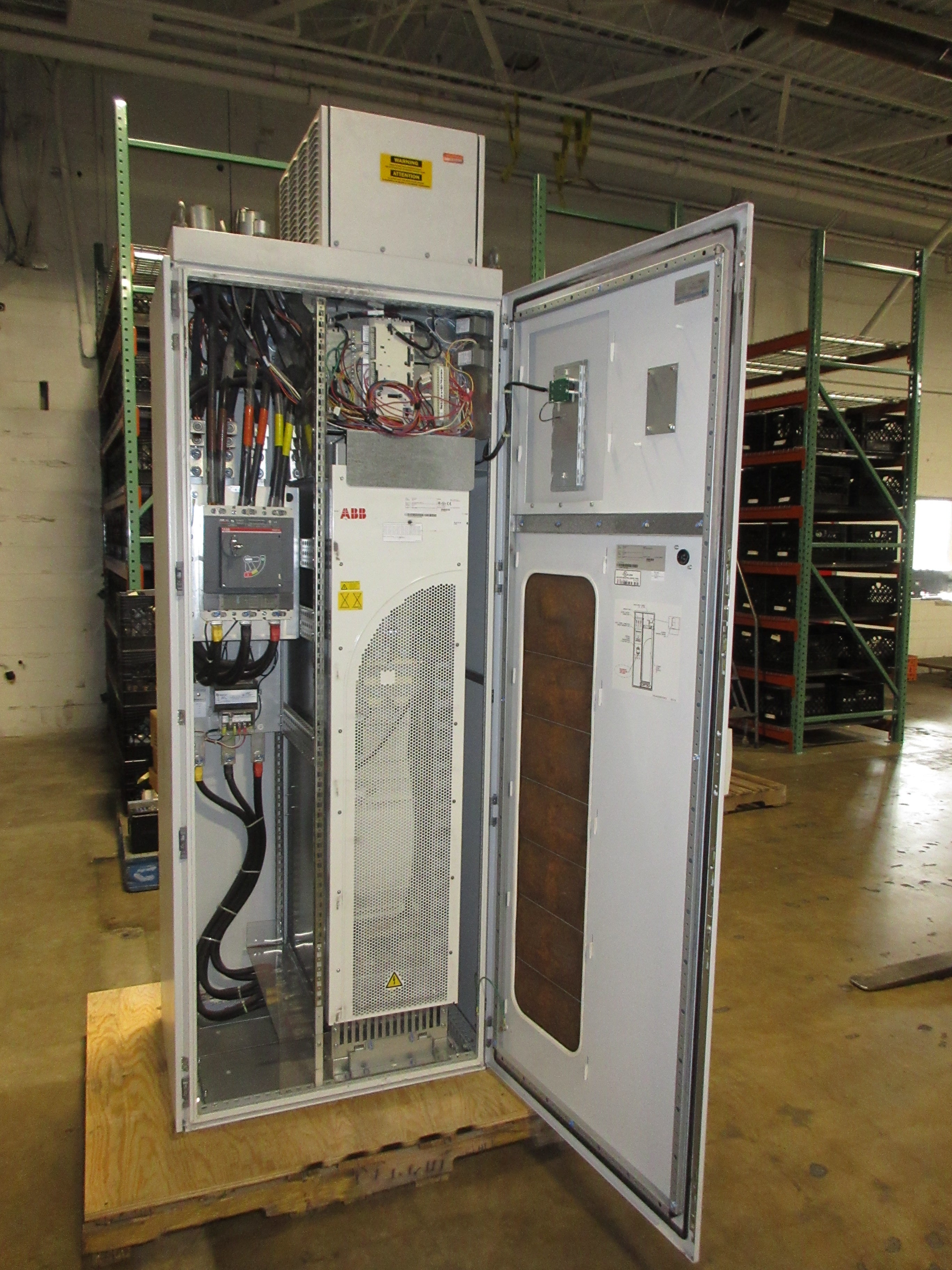 ABB ACS800 AC Drive ACS800-PC-0400-5+B055 400HP 3Ph Breaker Disconnect Used