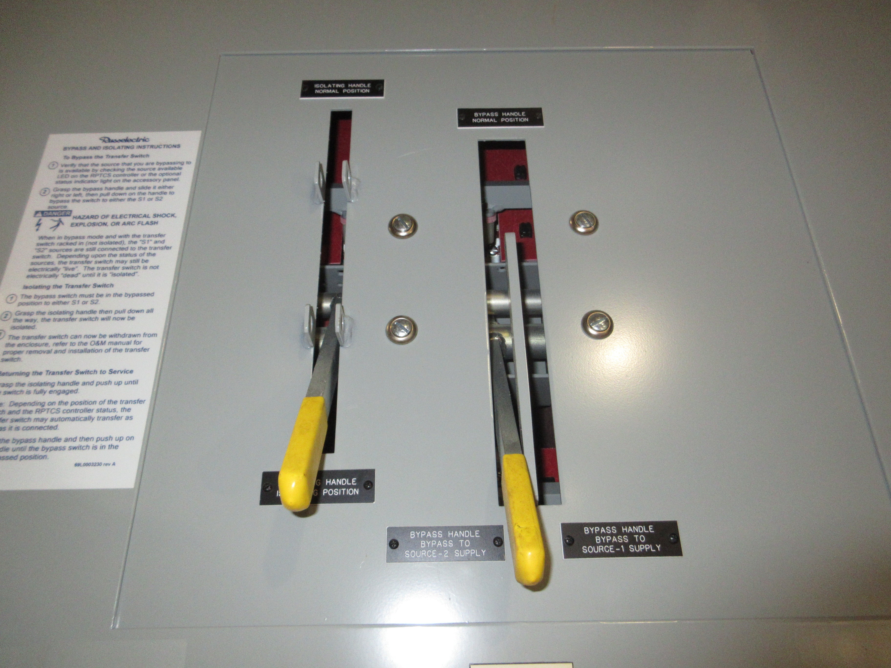 Aerovox Capacitor H26S6630A0BB01A 30uF 660V 50/60Hz Used