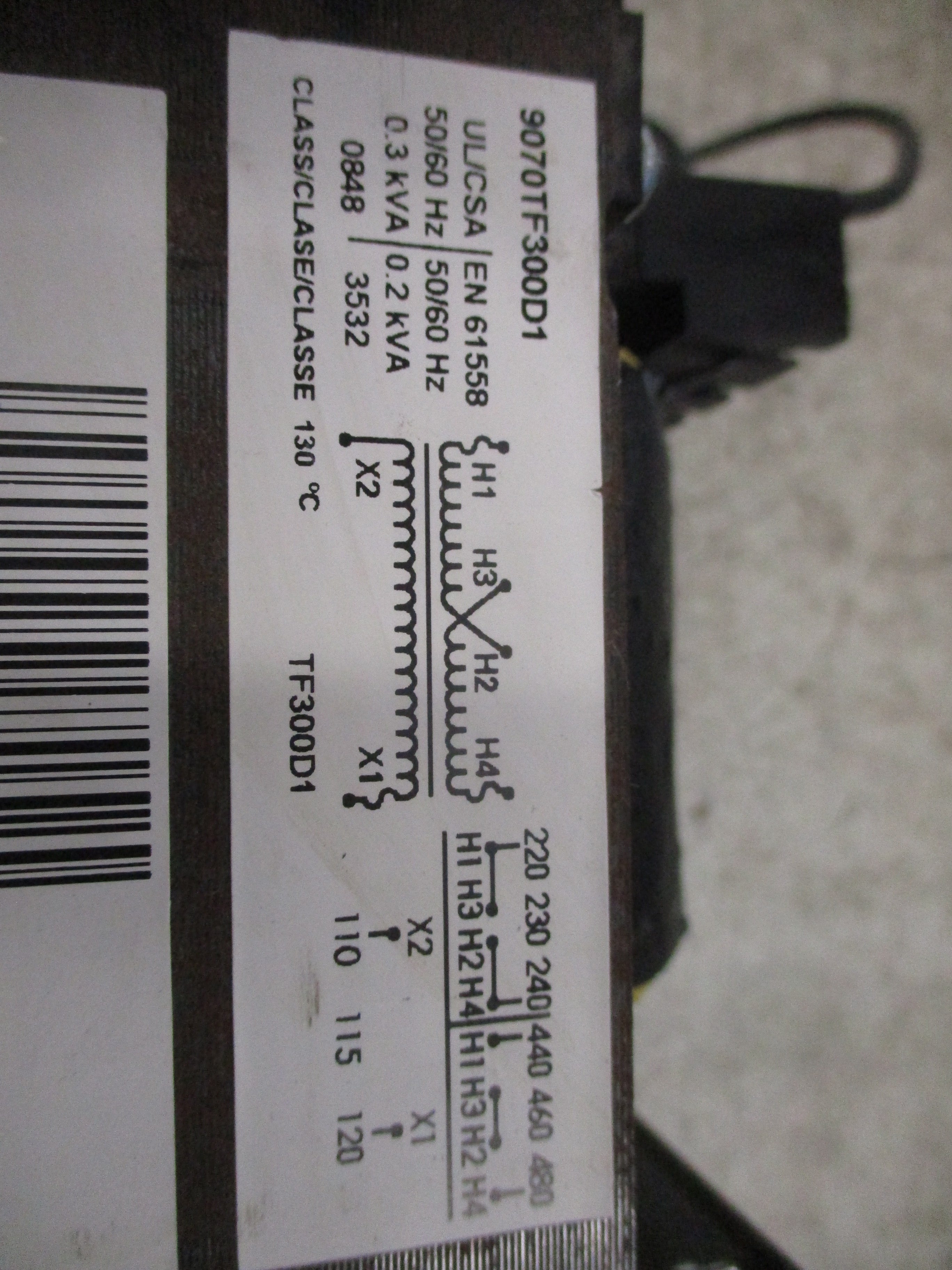 Square D Transformer 9070TF300D1 0.3KVA Pri:240/480 Sec: 120V Used