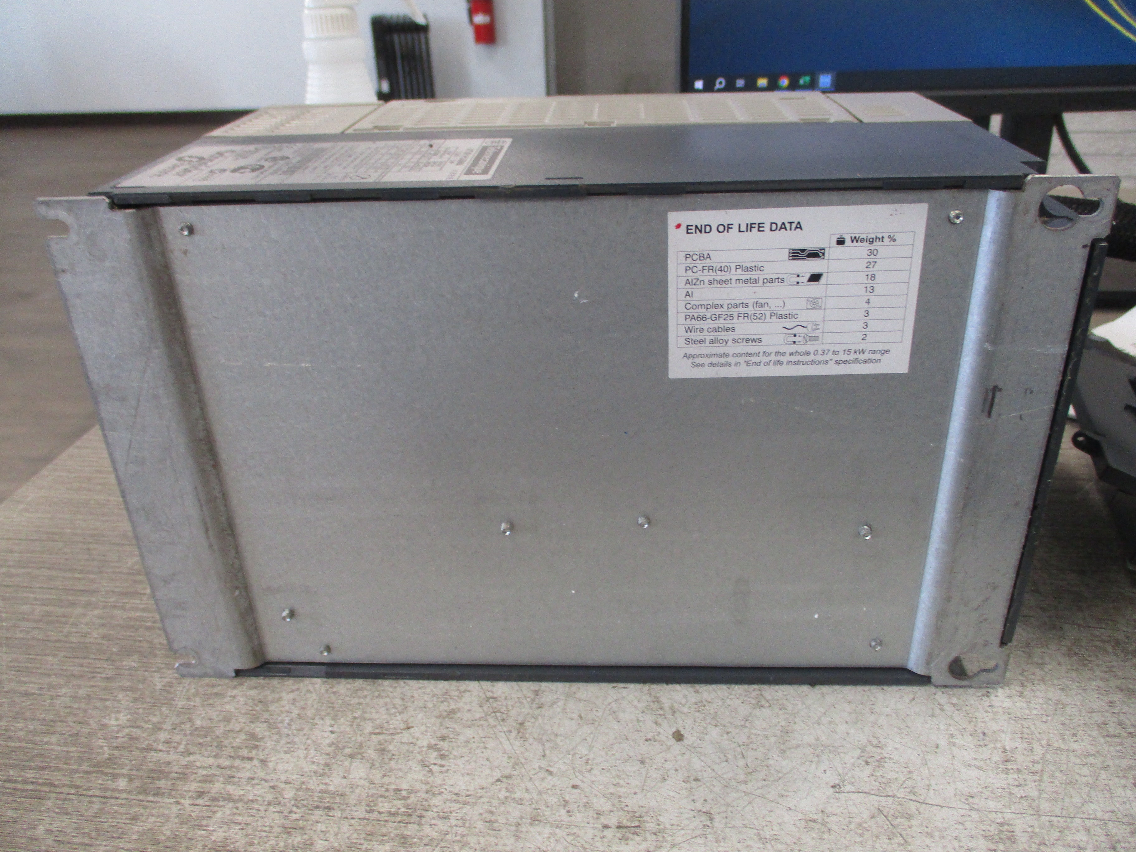 Schneider Electric AC Drive ATV61HU55N4 7.5HP 3Ph Input: 380-480V 50/60Hz 20.3A