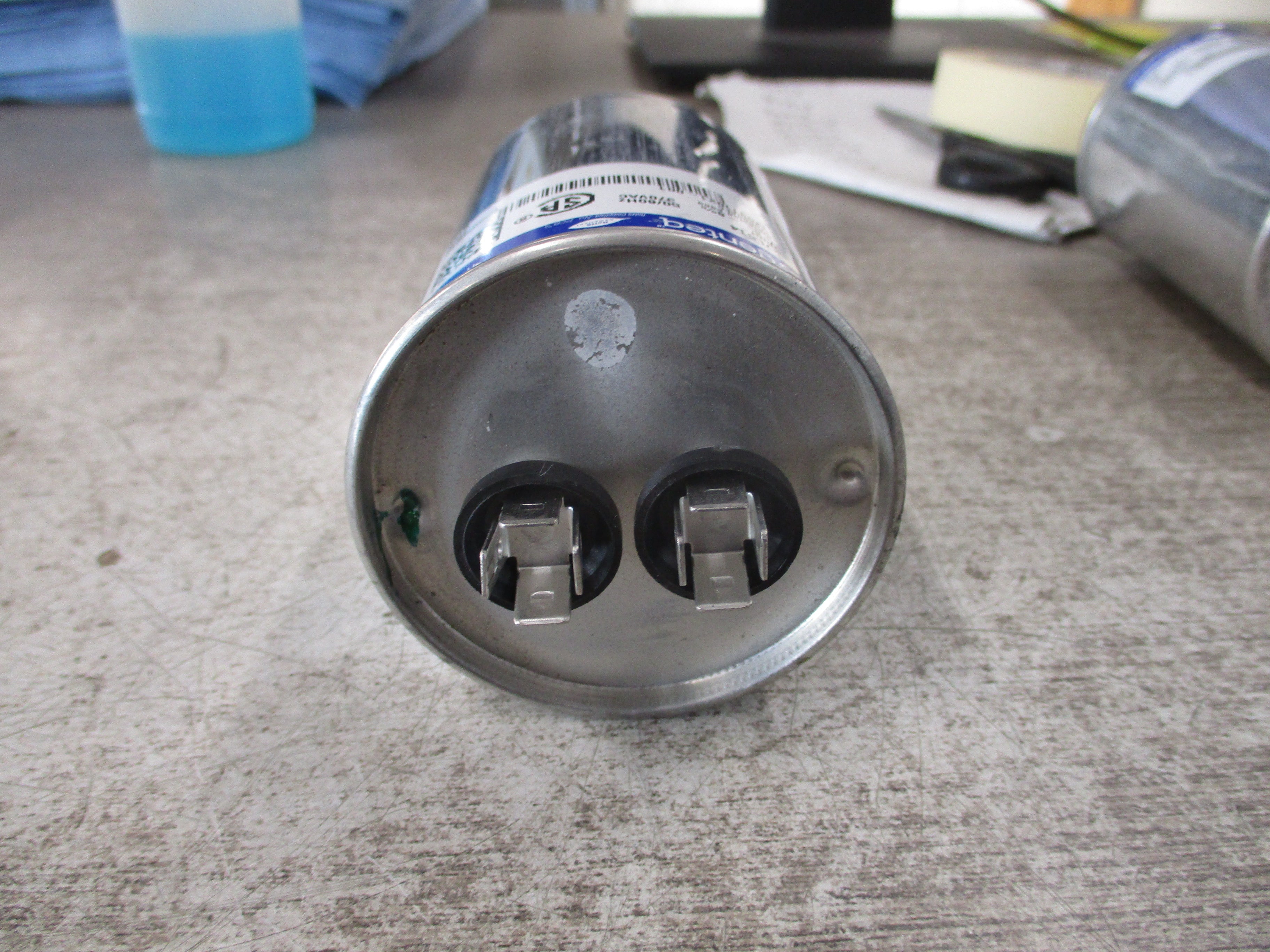 Genteq Capacitor 27L514 60uF 370V 50/60Hz Used